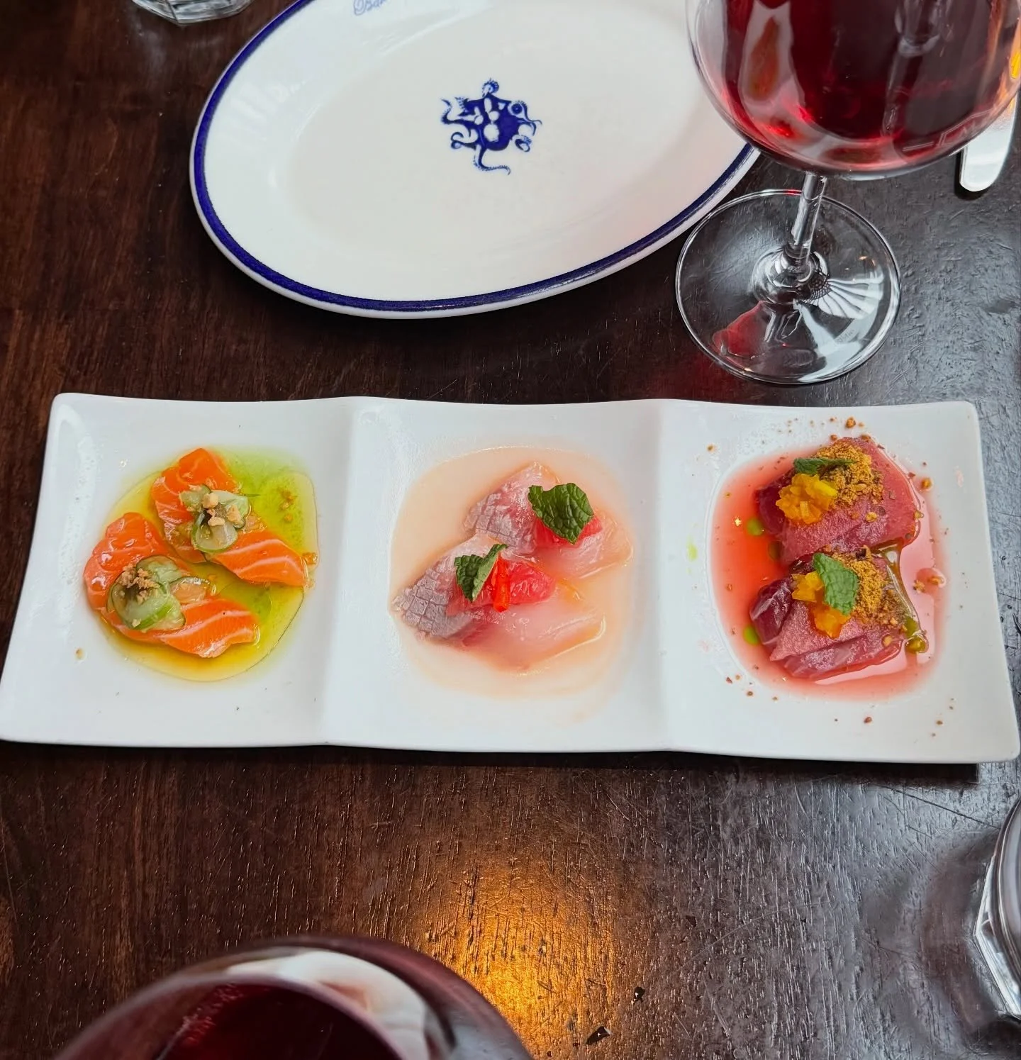 Work trip dinners look different when I get to see @itsemmacarey &hearts;️ our dinner at @barmezzana was amazing.

-Crudo platter to start. Such a fun way to try the different fish and fish pairings. The hamachi was my fave!
- Orrechiette pasta was a