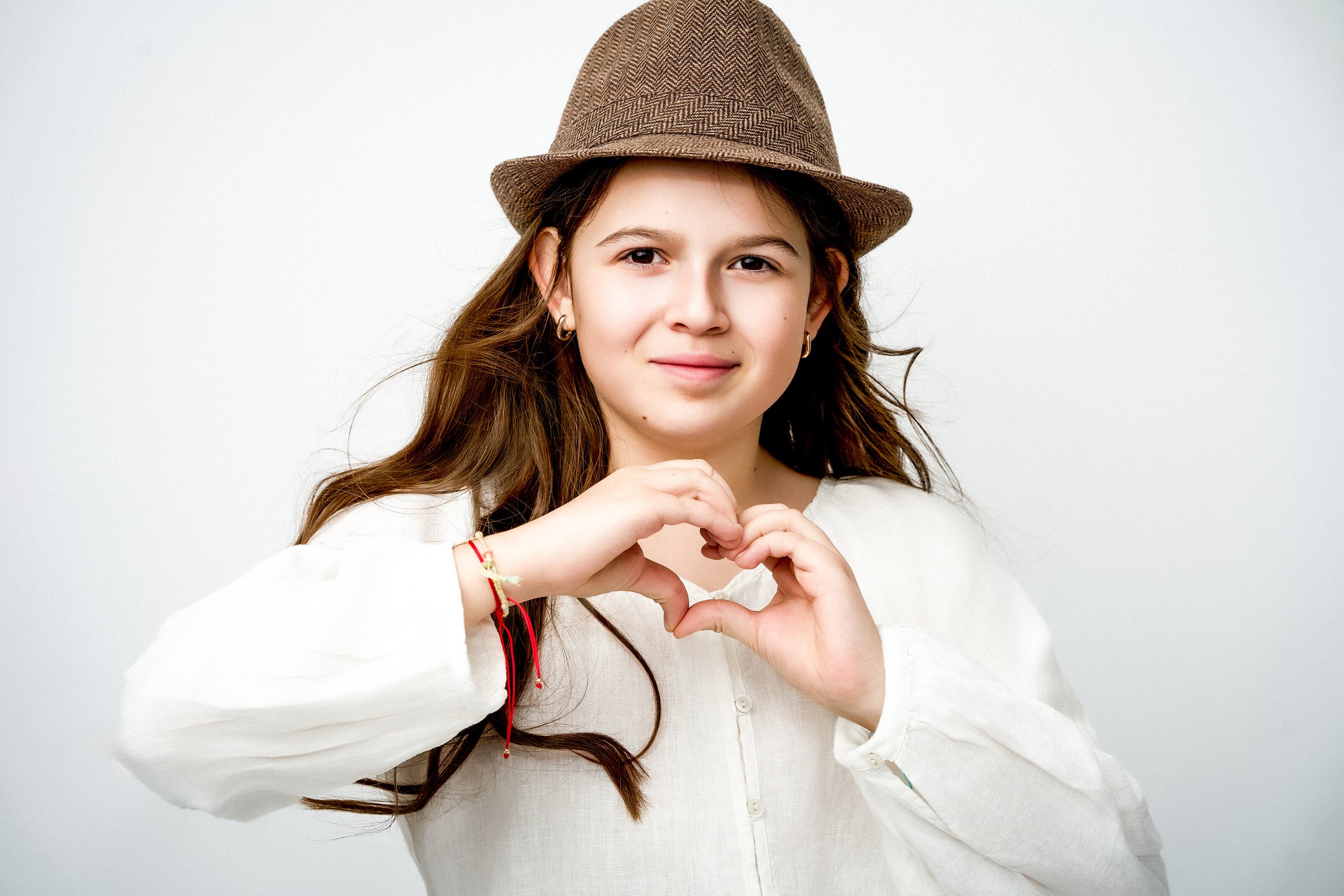 girl_awesome_portrait_by_lucas_gudaniec_photography_annecy_photographe.jpg