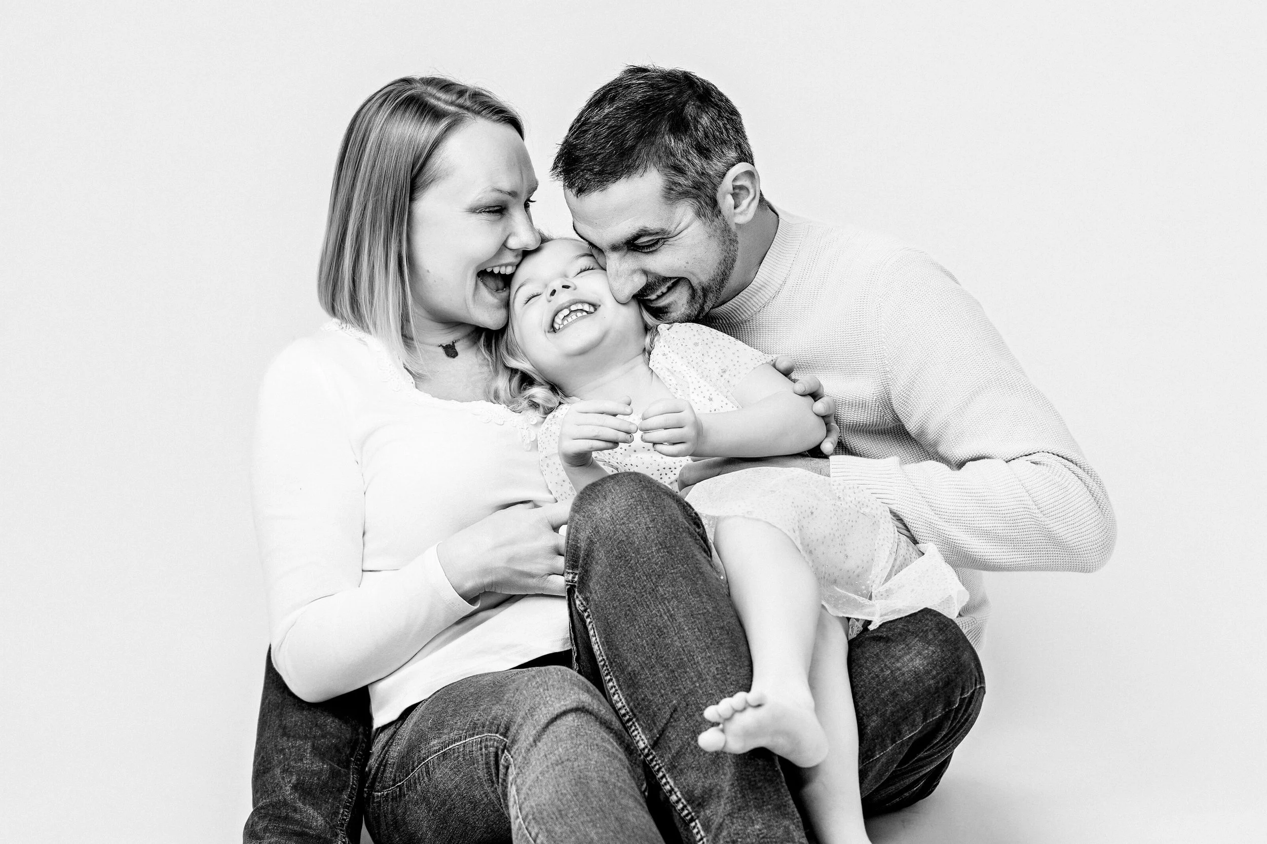 Happy Family Lucas Gudaniec Photography.jpg