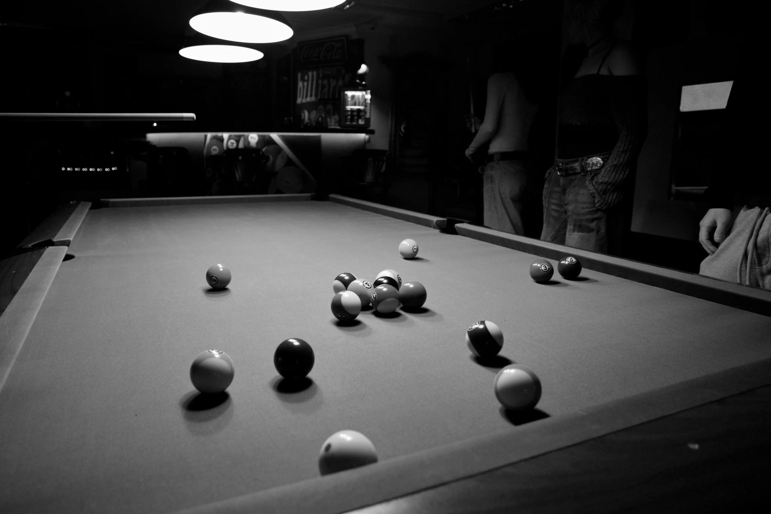 The Electric Lamp Era: How Tungsten Lighting Transformed Table Visibility