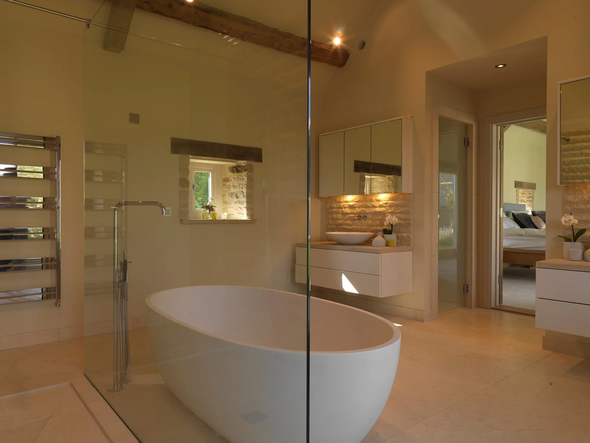 barnsley-hill-farm-en-suite-freestanding-bath.jpg