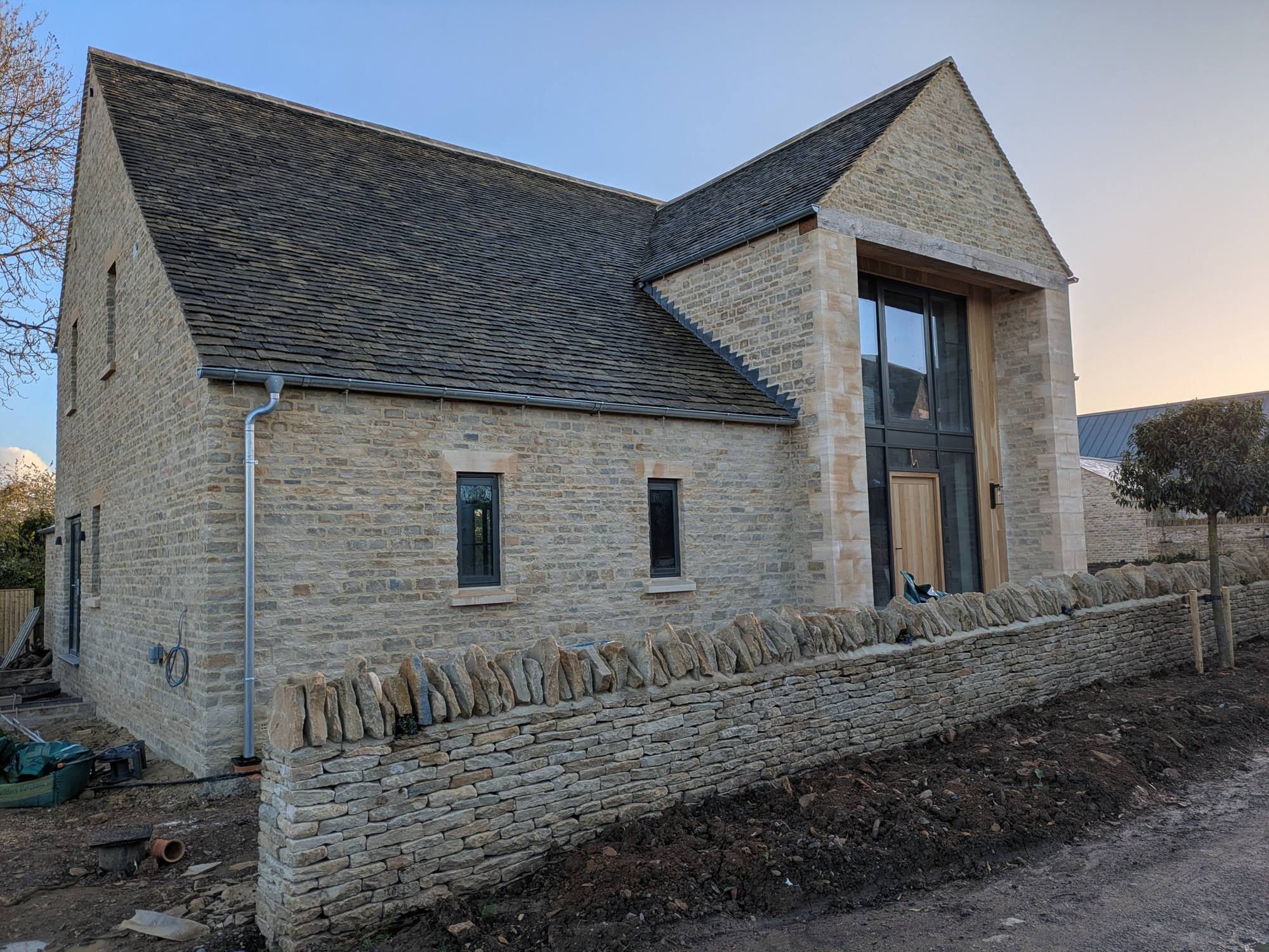 new-barn-side-elevation-and-dry-stone-wall.jpg