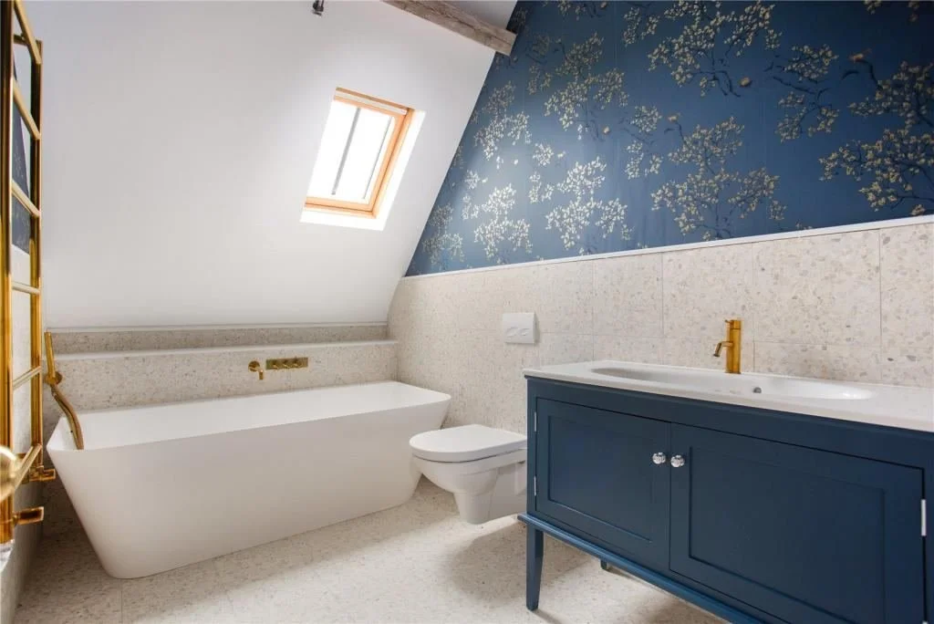 lowerfield-farm-bathroom-freestanding-bath.jpg