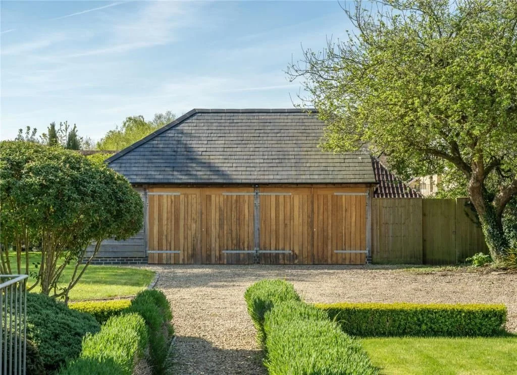 lowerfield-farm-oak-garage-doors.jpg