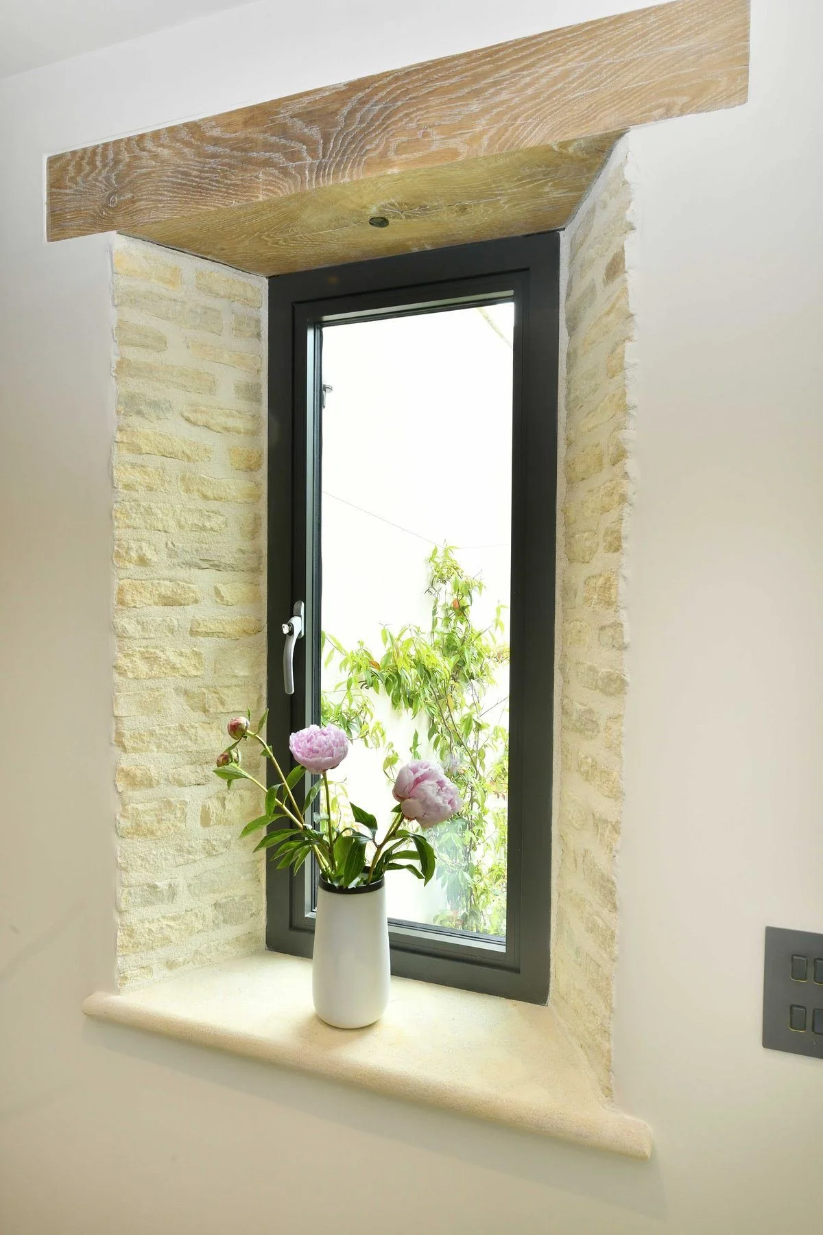 back-barn-window-stone-reveals-oak-lintel.jpg