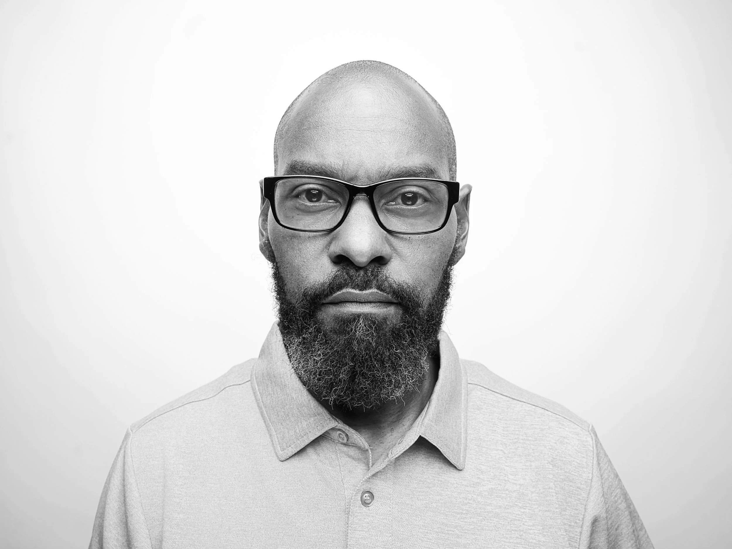 editorial-portrait-indianapolis-fountain-square-jay-goldz-090155.jpg