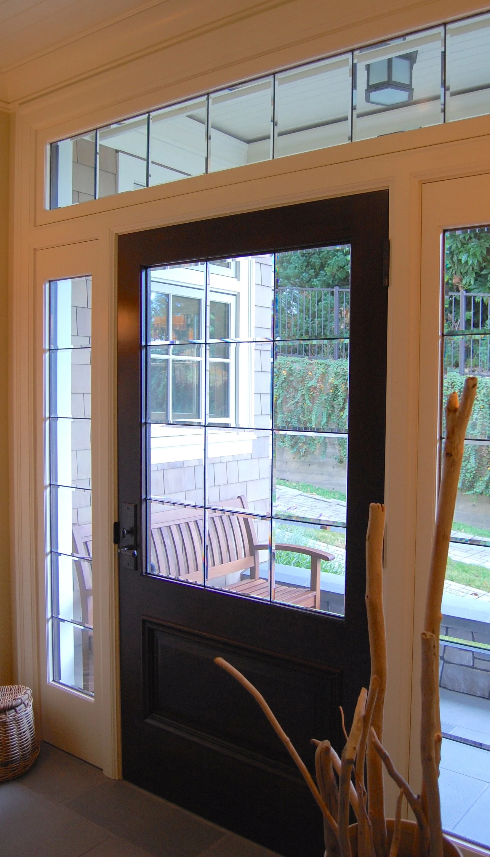 I01 Interior - Entry Door.jpg