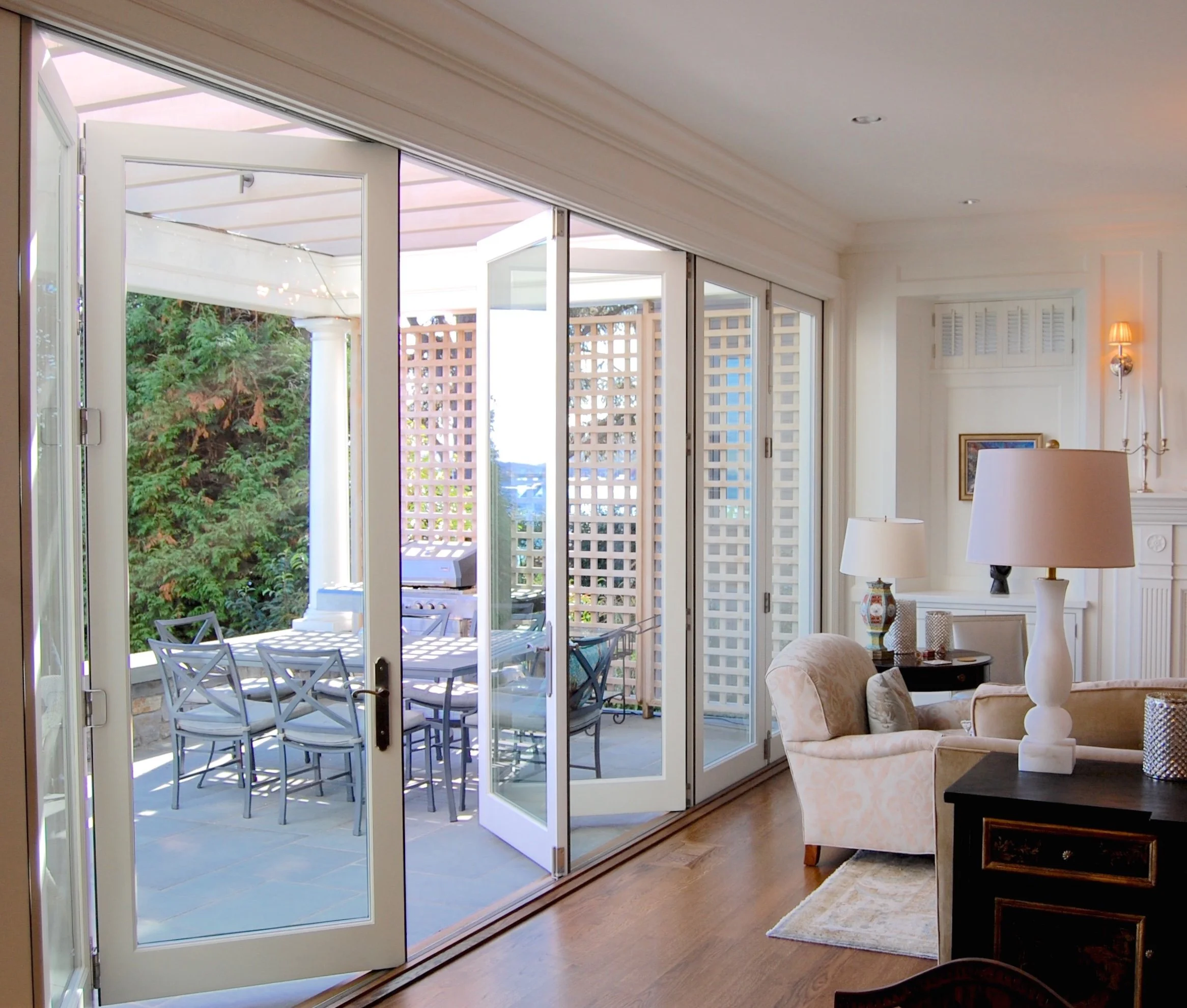 I17 Interior Detail - Bi-fold French Doors II.jpg
