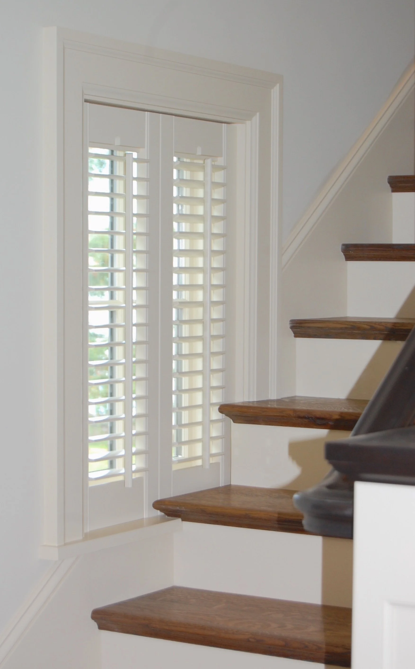 I13 Interior Detail - Stair Window.jpg
