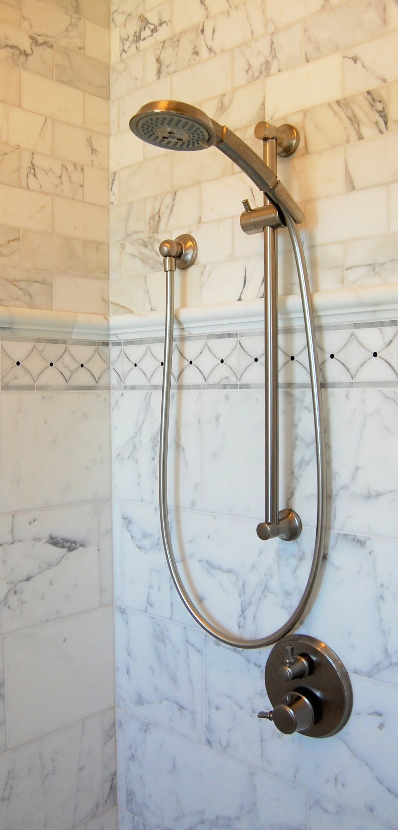 I16 Interior Detail - Master Shower I.jpg