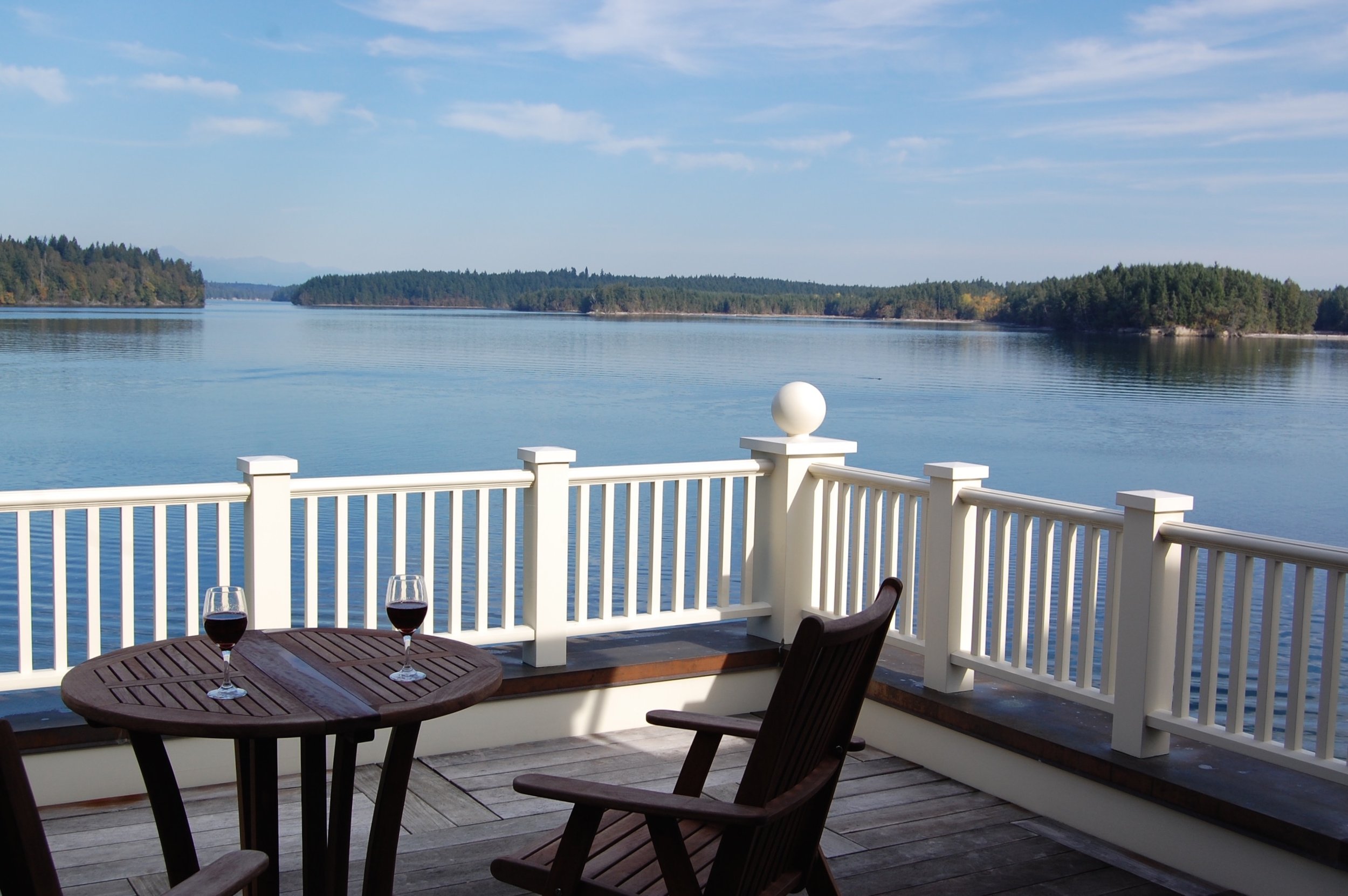 E08 Exterior Detail - Third Floor Deck I.jpg