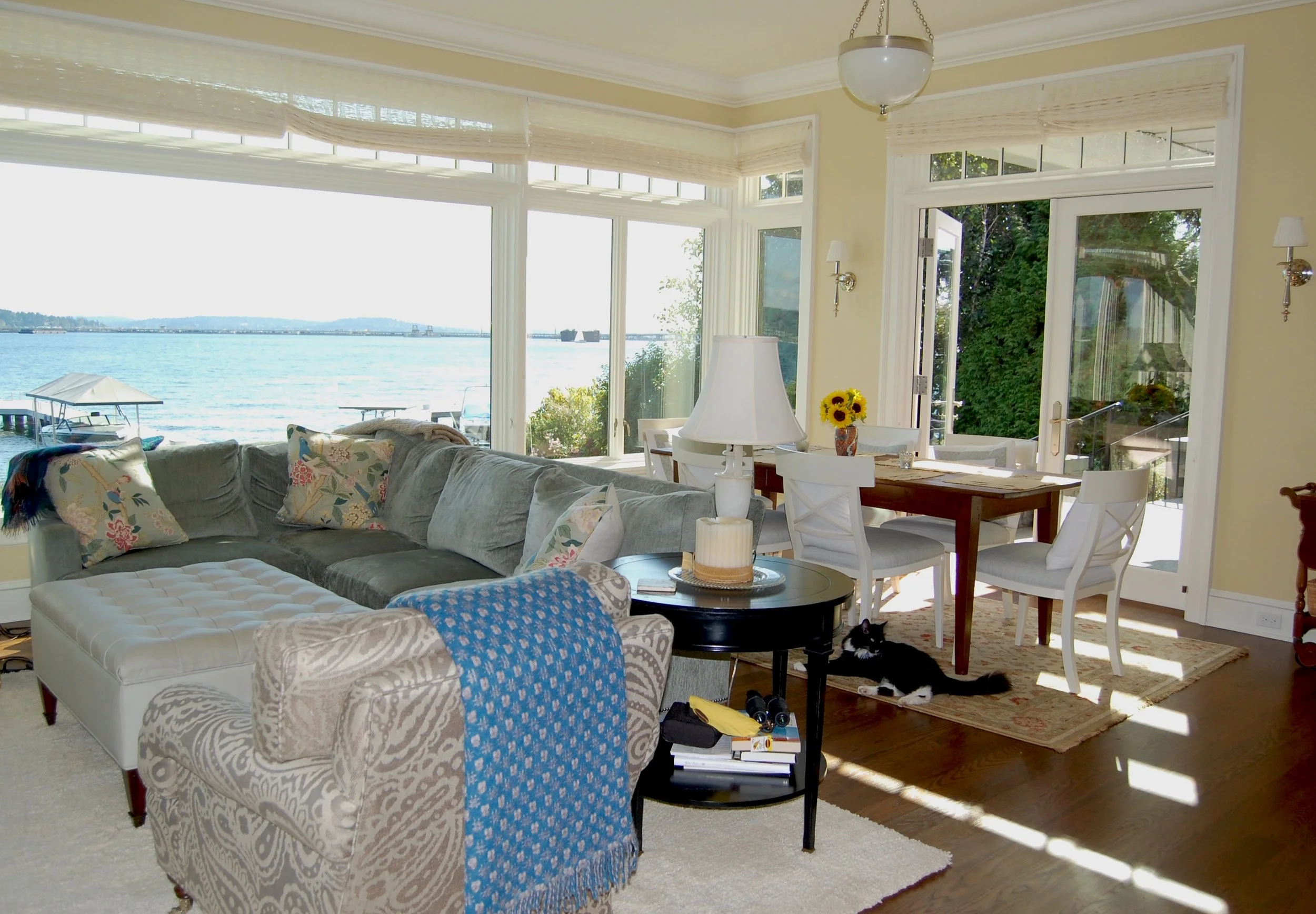 I06 Interior - Family Room I.jpg