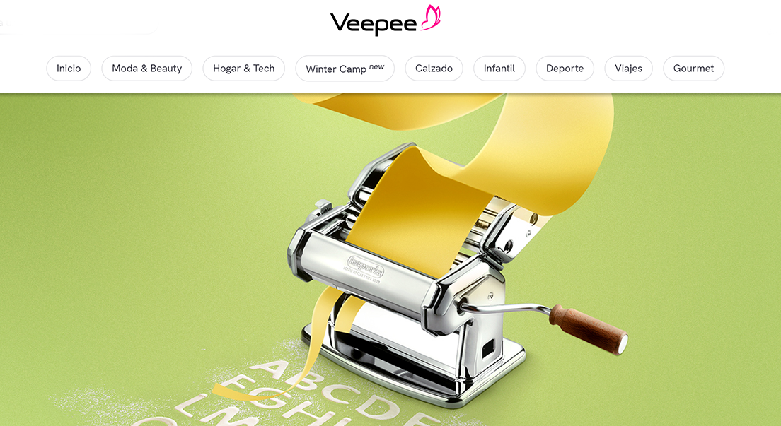 CGI render of a pasta machine extruding yellow pasta on a green background, Veepee campaign