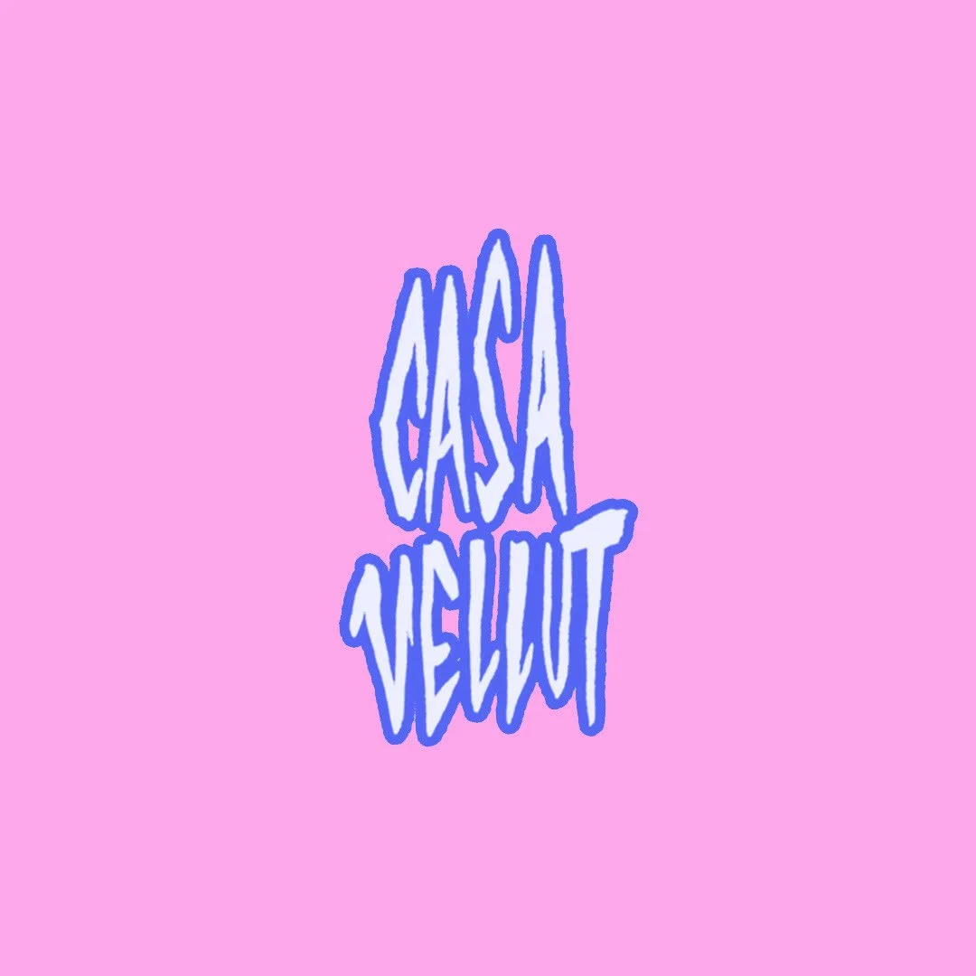 Pink background with the words 'Casa Vellut' in stylized blue and white text.