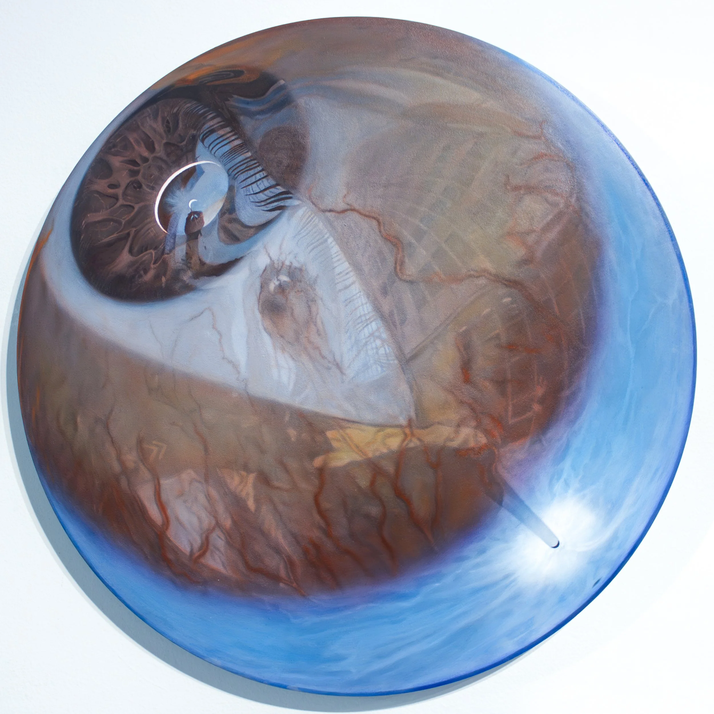Camera Inverso, 2024 — Oil on panel, 20 in. diameter tondo