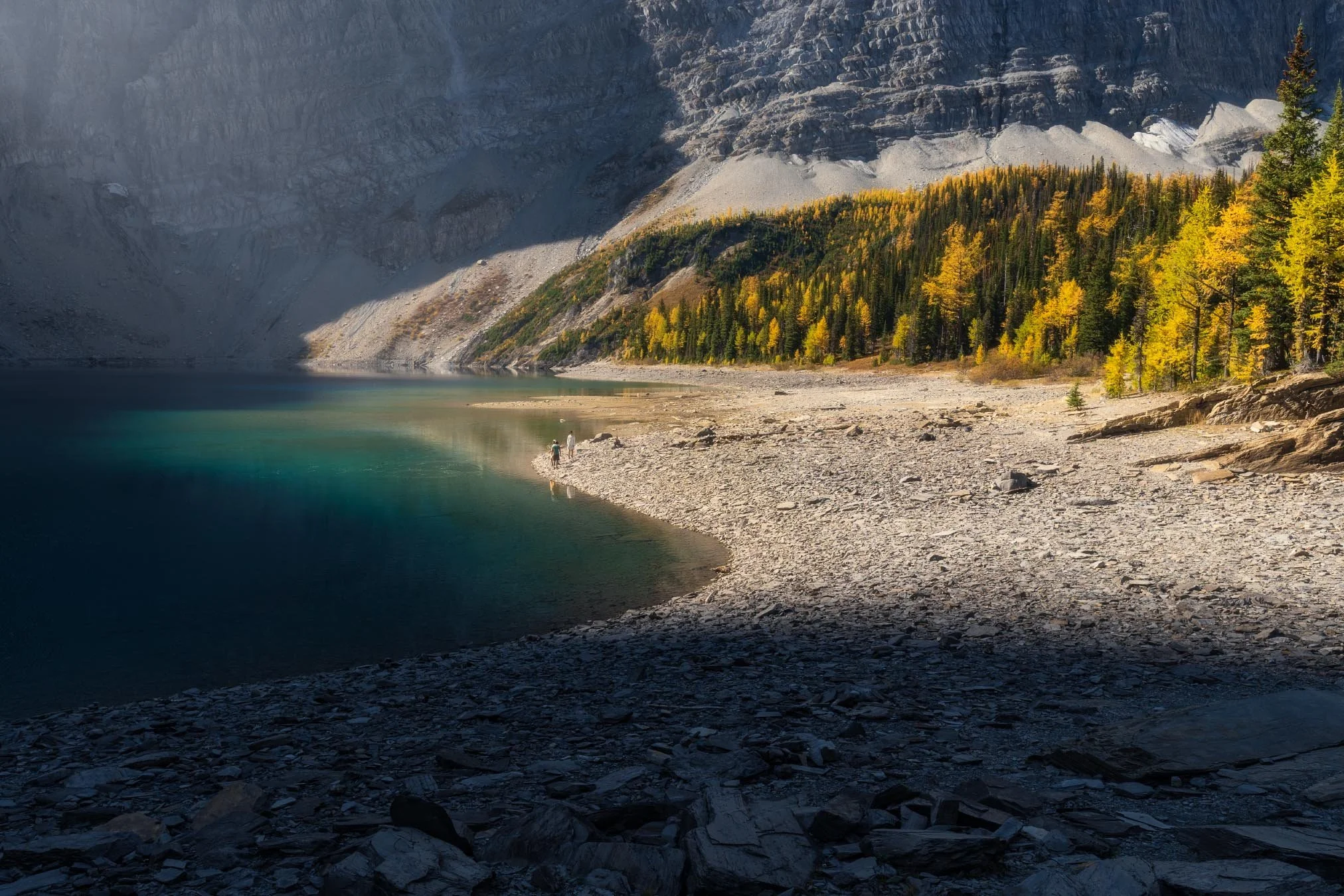 Floe Lake sunrays 2024px good .jpg