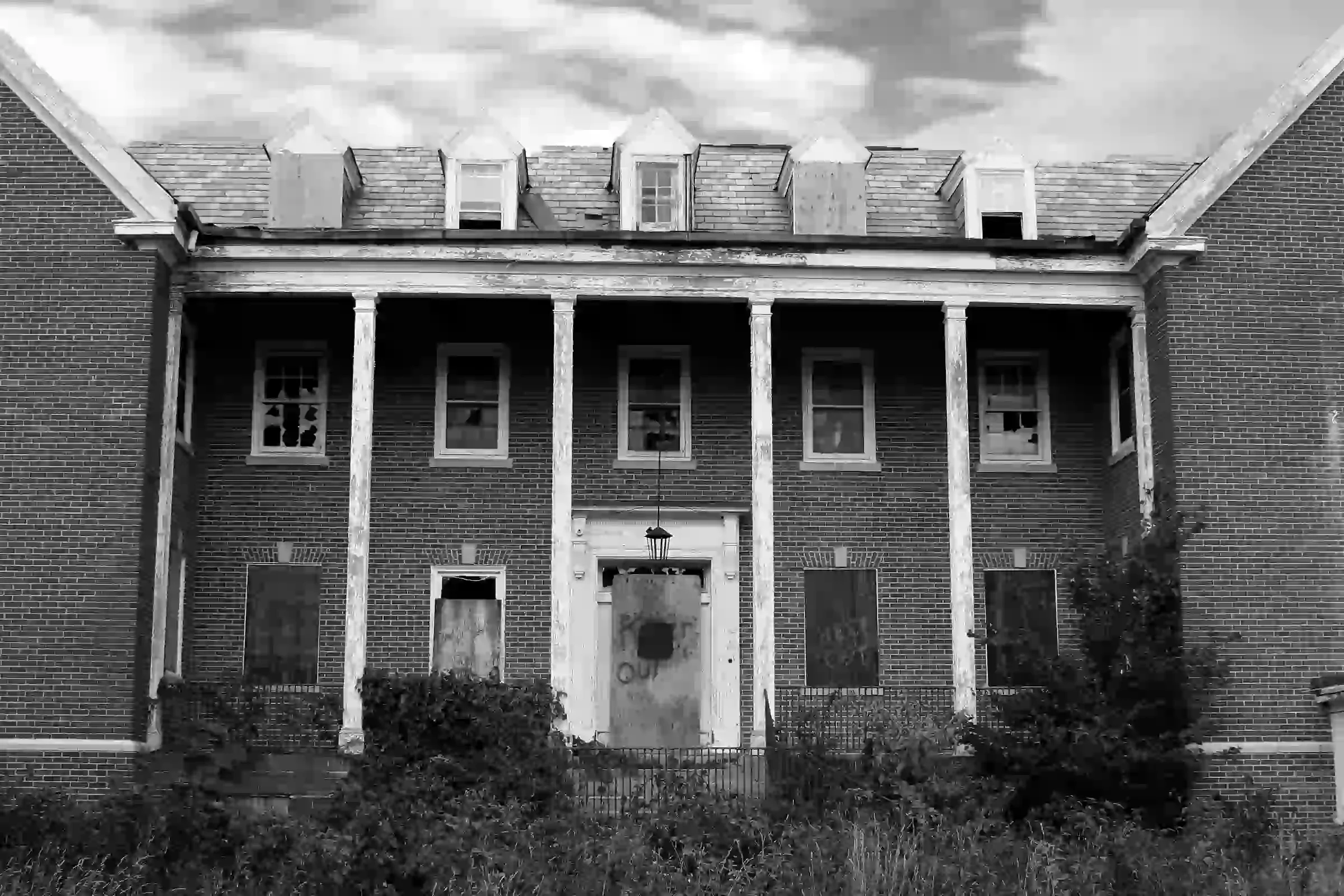 How Haunted Houses Can Affect Real Estate Prices 