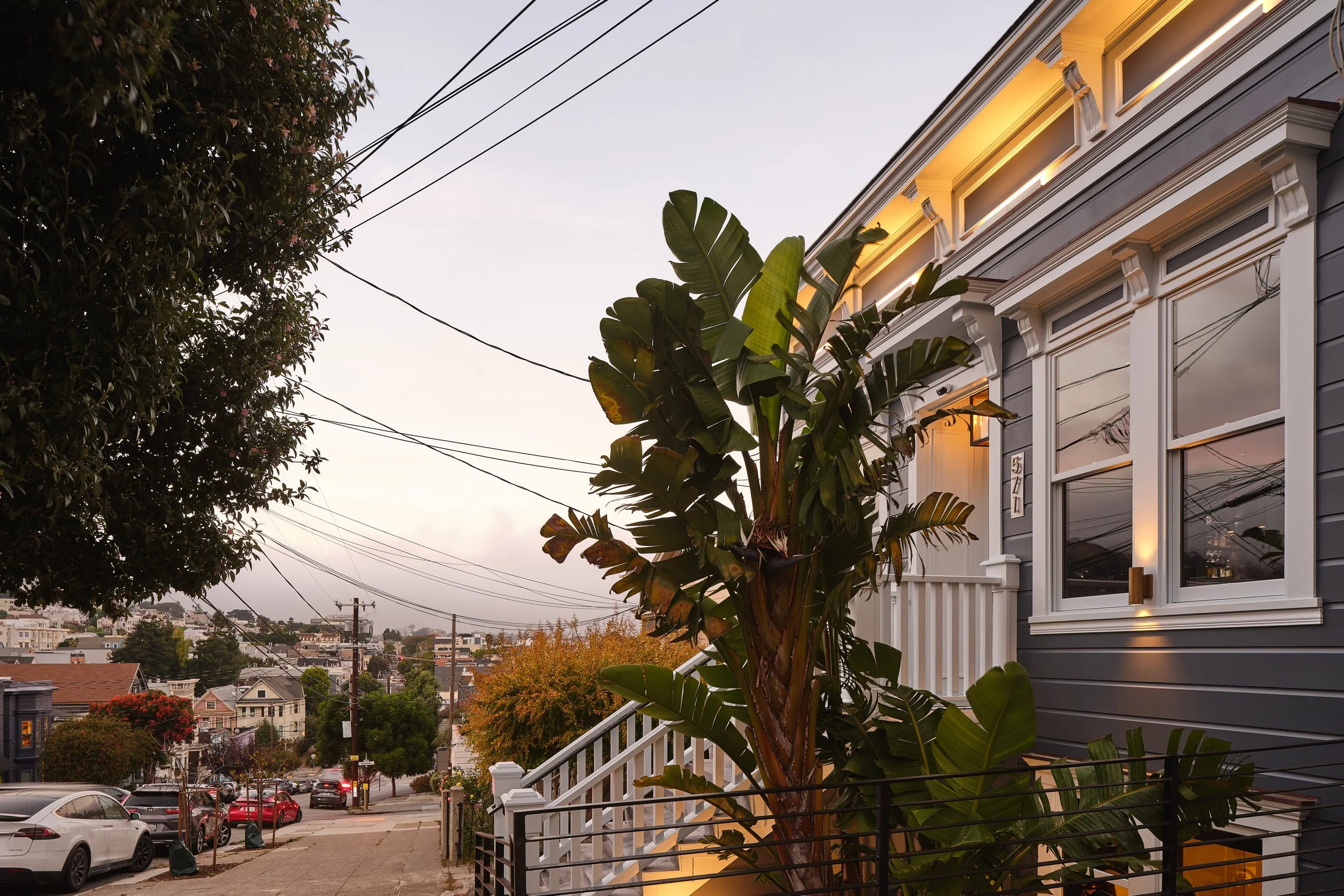 571Noe_Ext_01.jpg