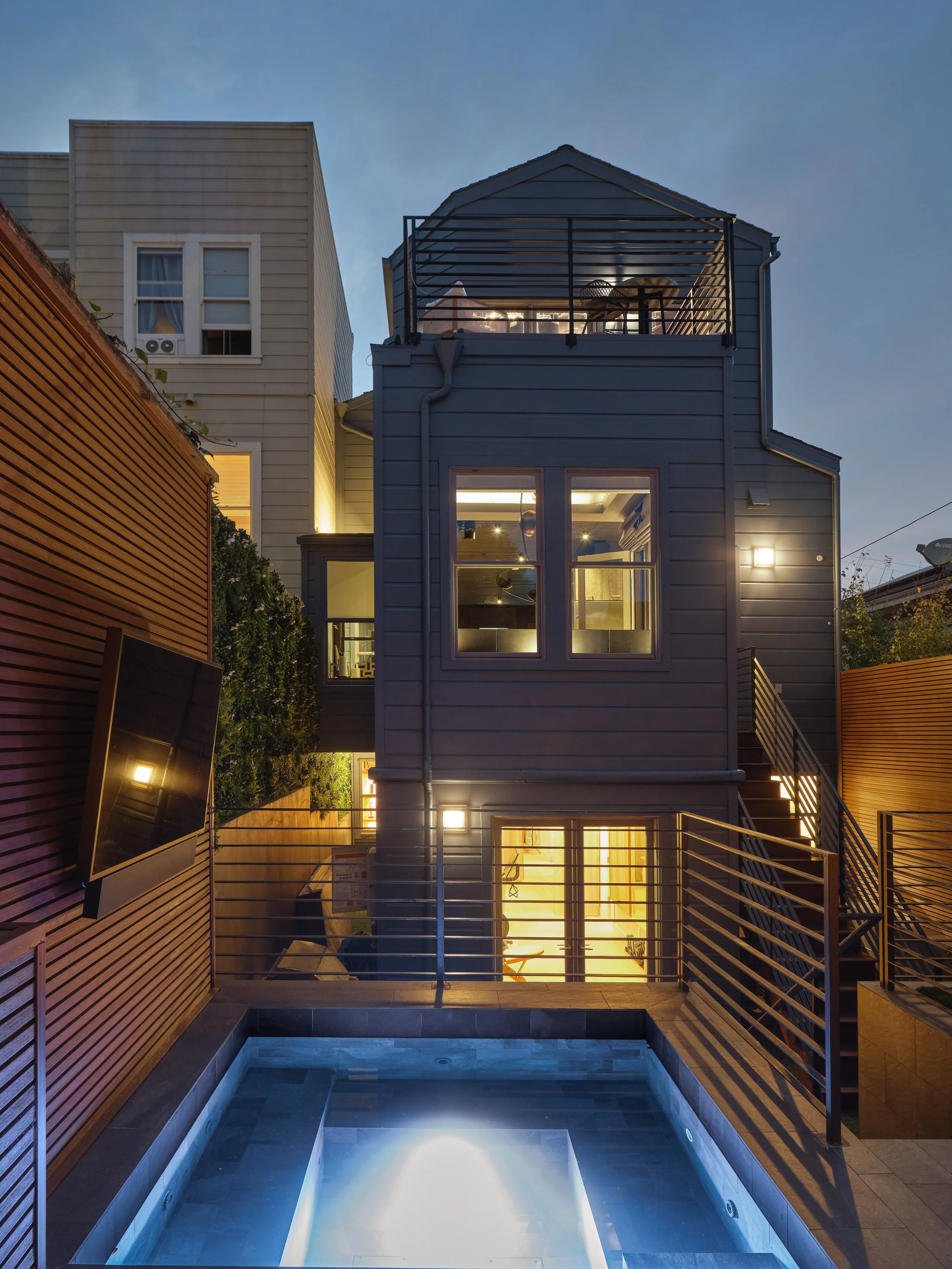 571Noe_Ext_04.jpg