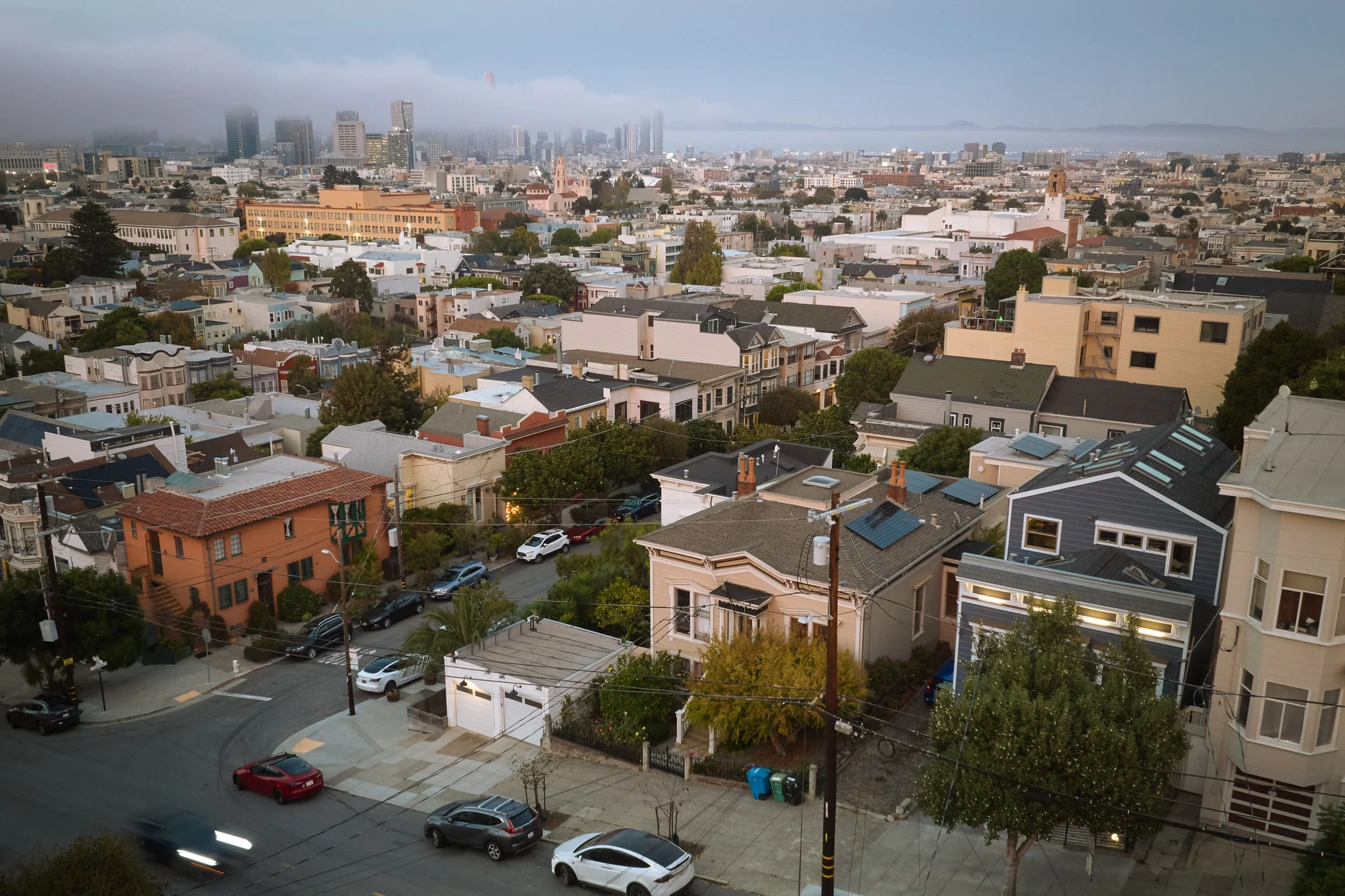 571Noe_Ext_07.jpg