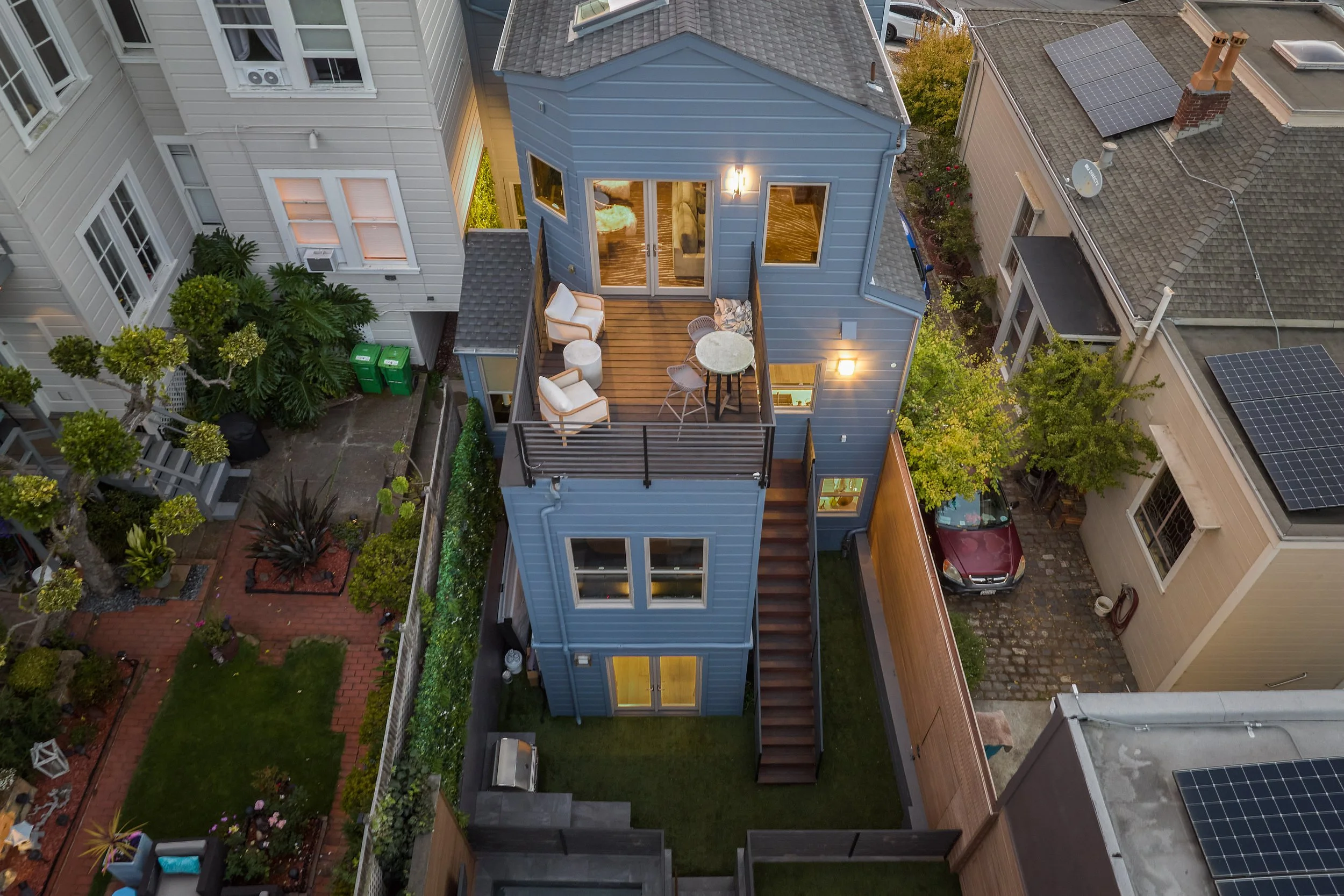 571Noe_Ext_09.jpg