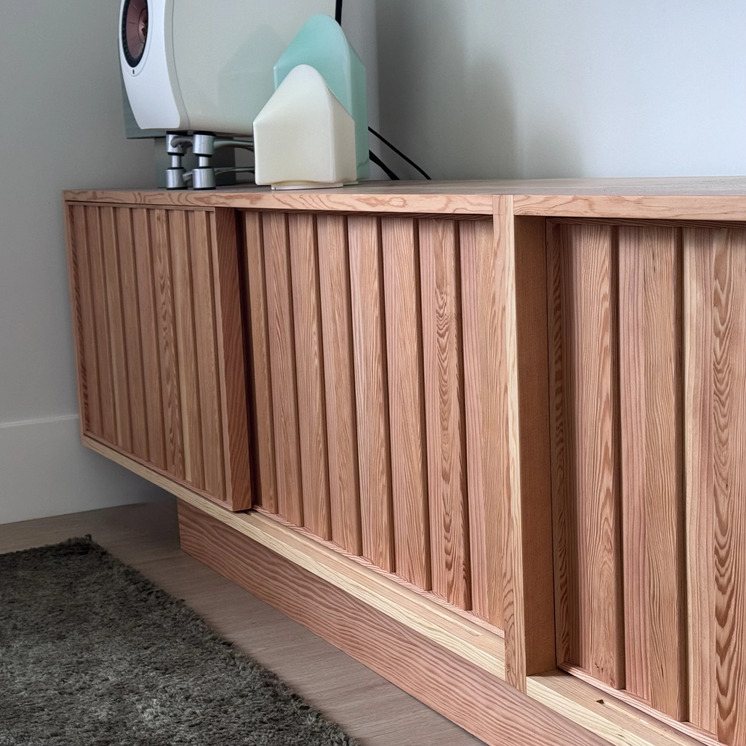 05 low credenza