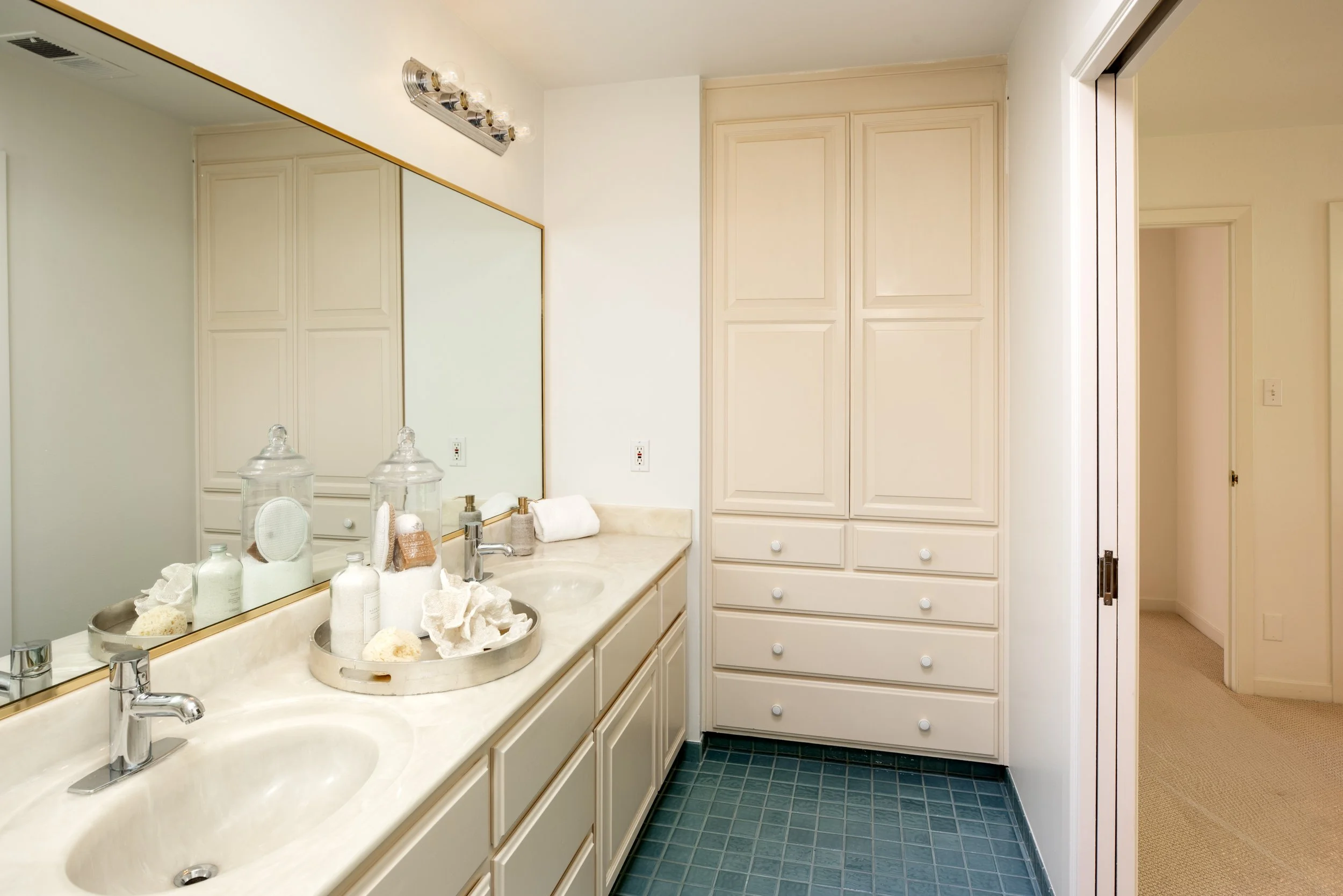 18-Rebecca_Matt_Anello-4859-MLS.jpg