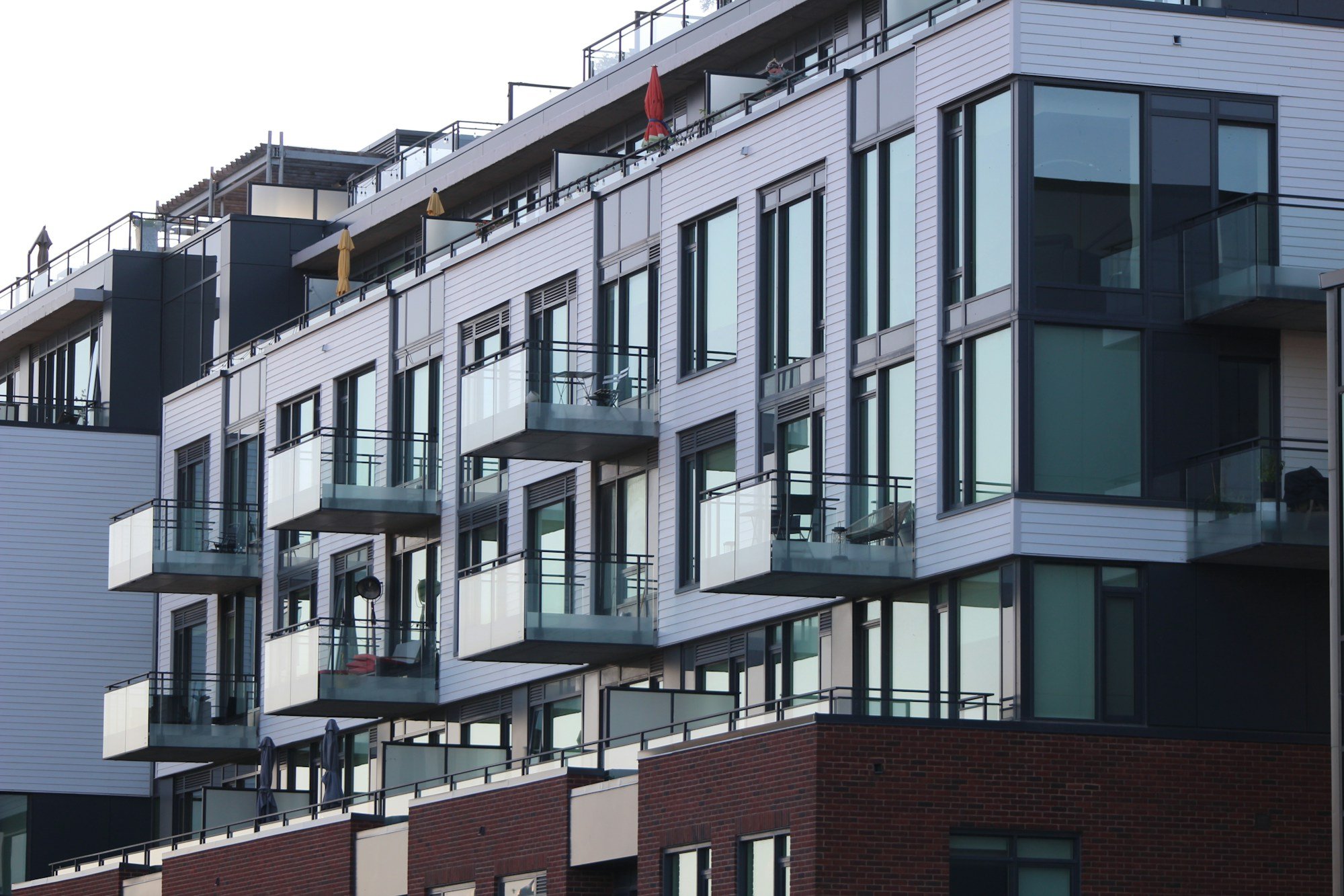 How to Find a Condo Real Estate Agent in Ontario: A Complete Guide to Buying a Condo Apartment or Condo Townhouse With Confidence