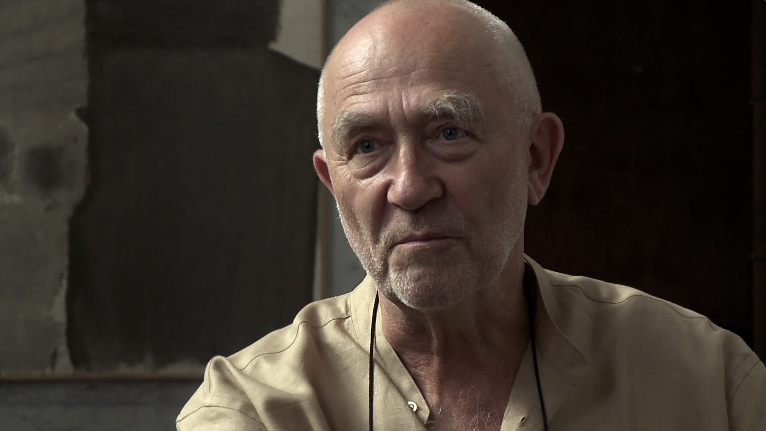 Der Stararchitekt Peter Zumthor im Interview im Rahmen des Dokumentarfilms Tadao Ando - Von der Leere zur Unendlichkeit von Mathias Frick.