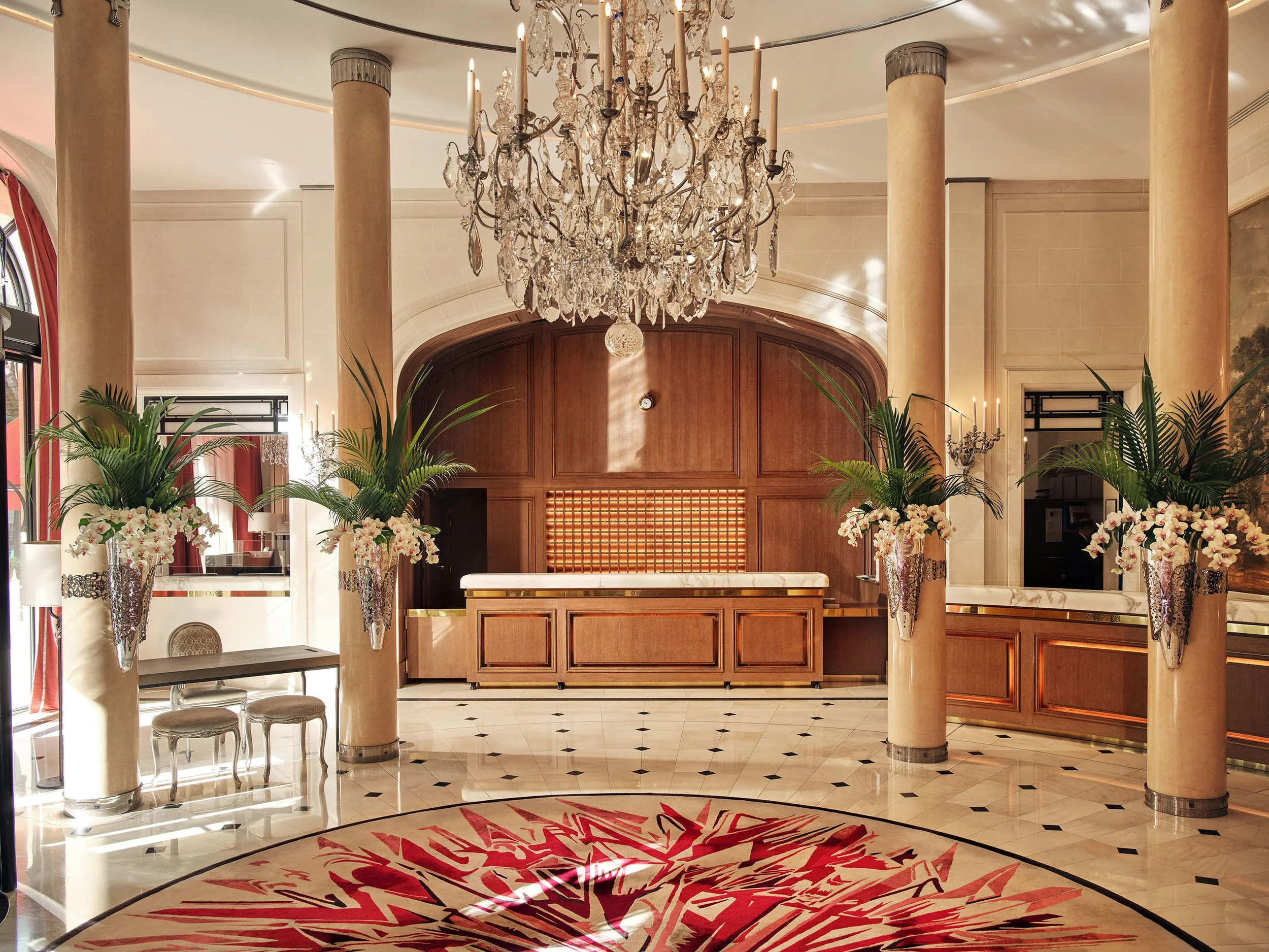 hotel-plaza-athenee-lobby-wide-shot-dorchester-collection.jpg