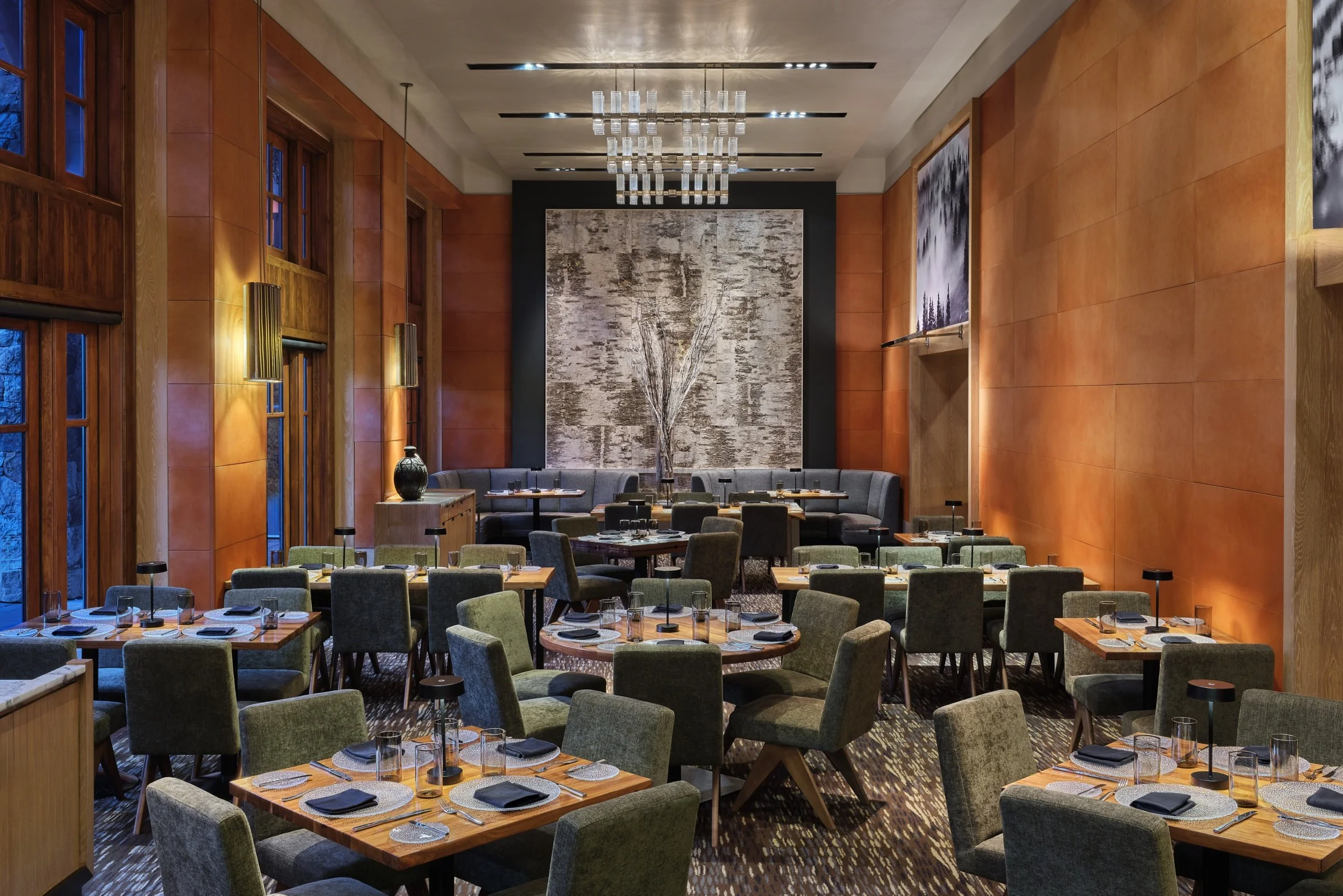 24-wyld-dining-room.jpg