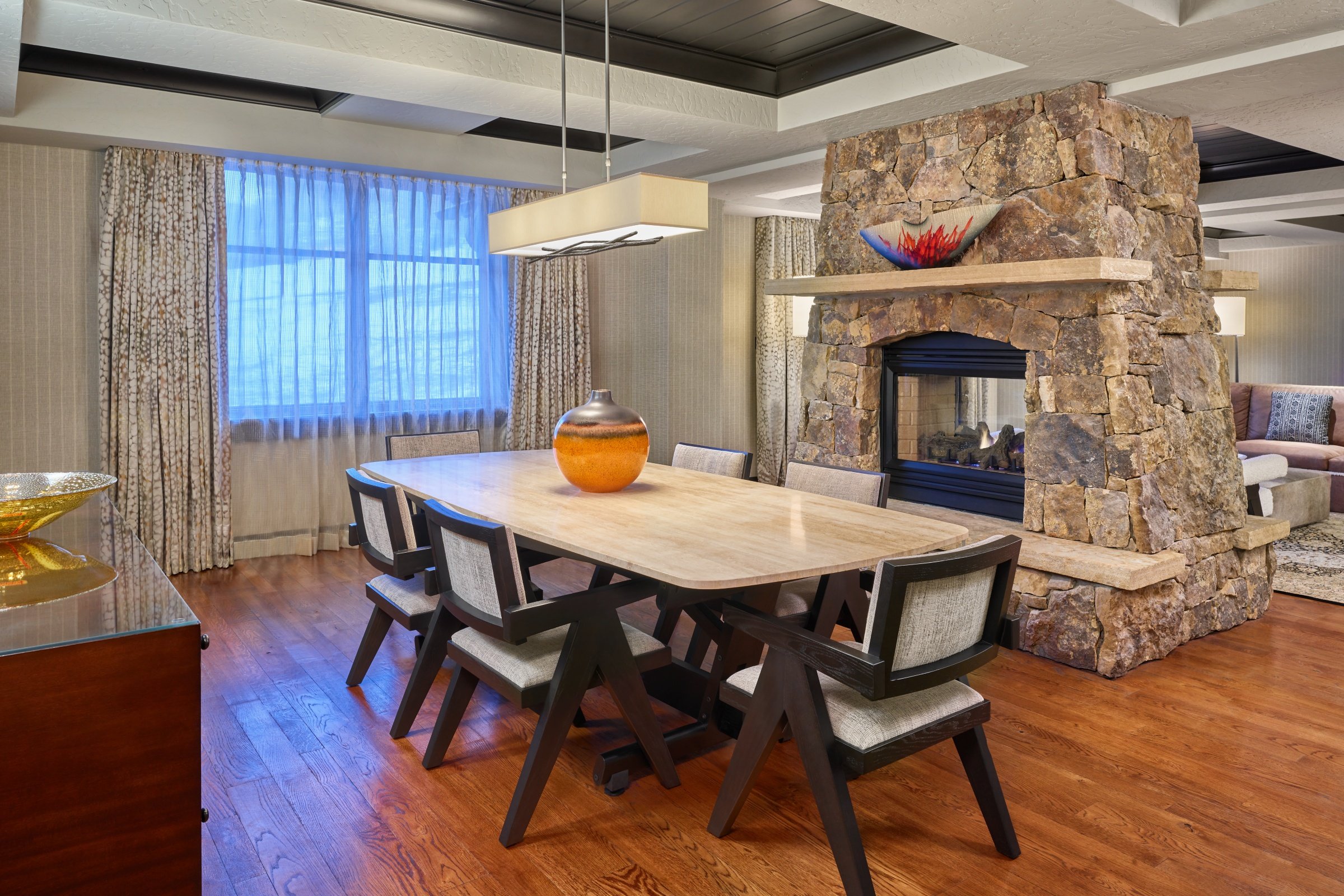 17-the-ritz-carlton-suite-dining-room.jpg
