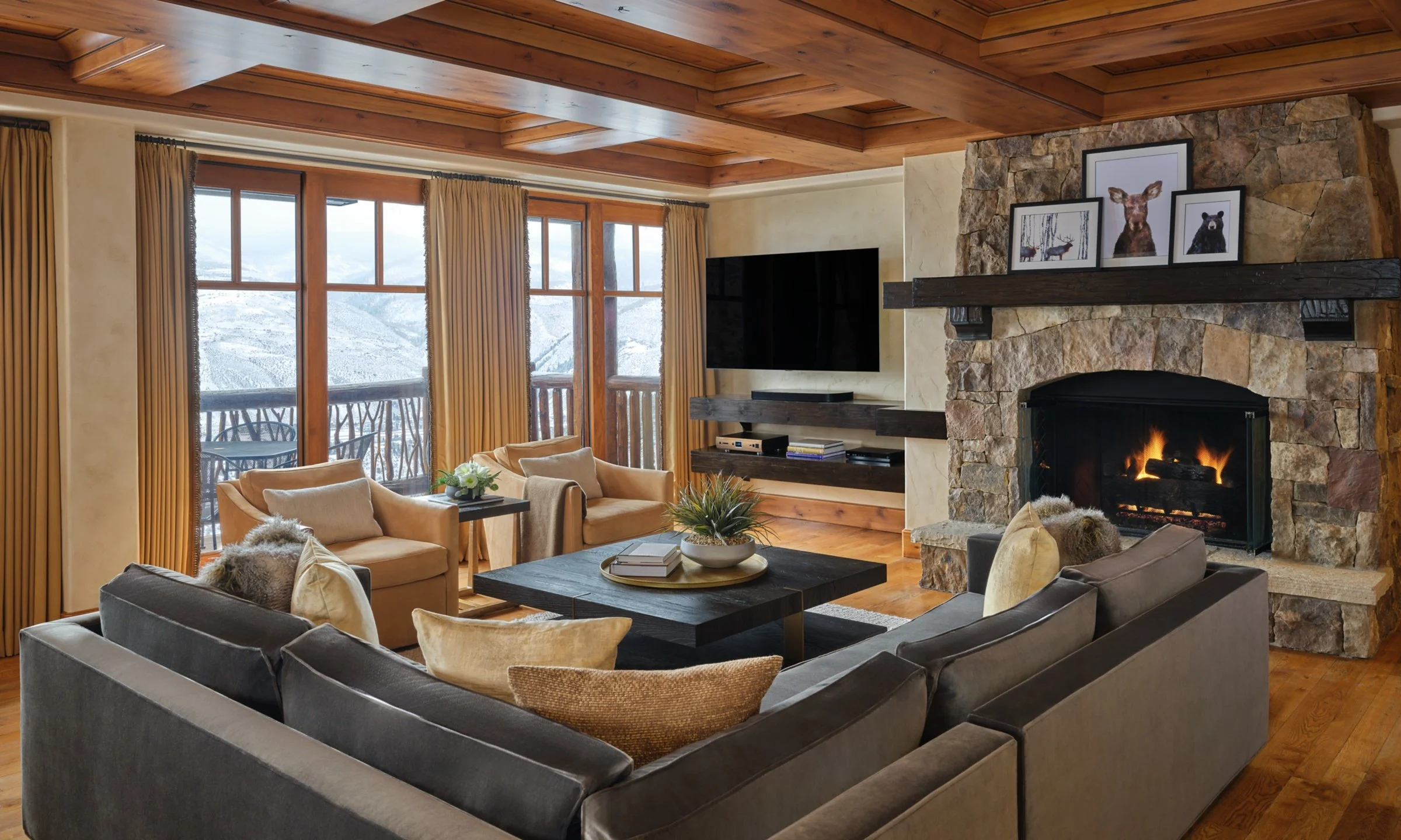 19-three-bedroom-penthouse-living-room.jpg