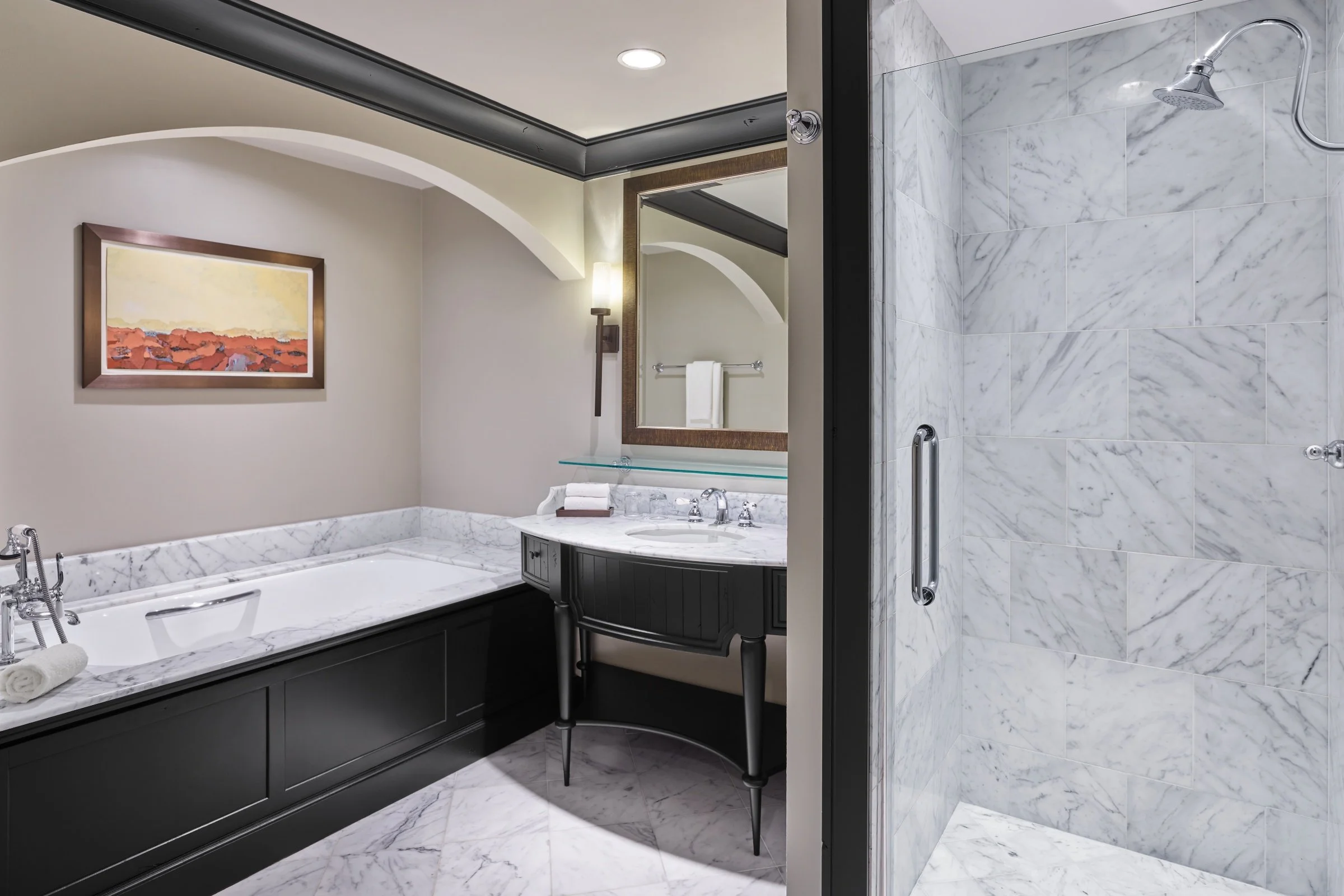 14-residential-suite-bathroom.jpg