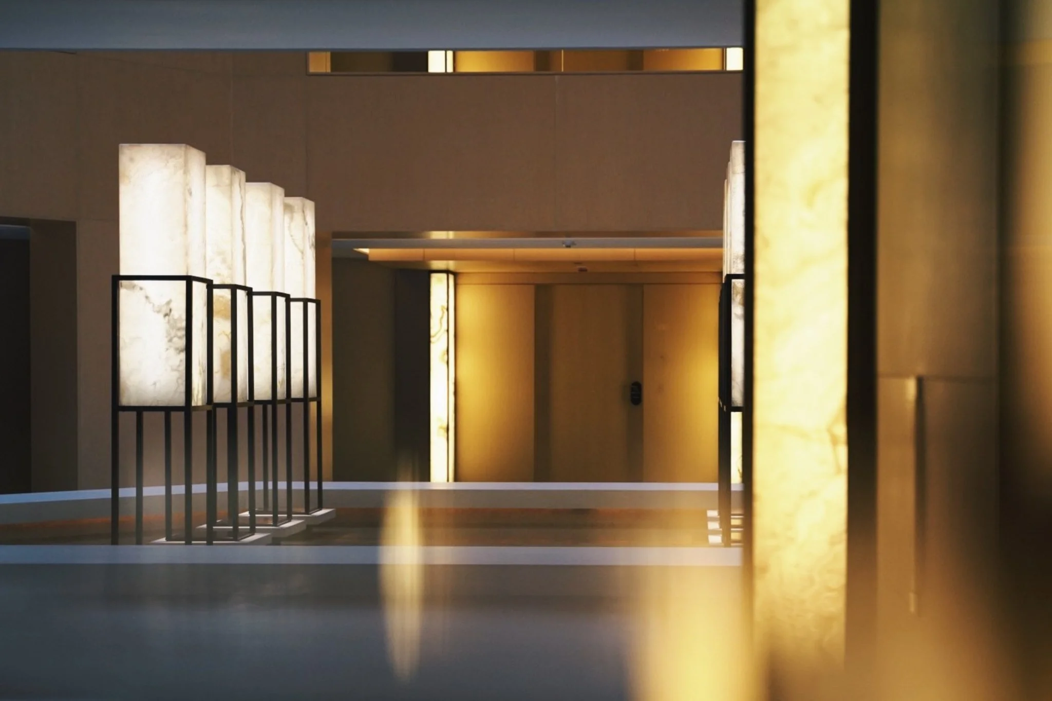 27-hotel-interior-lighting-and-materials.jpg