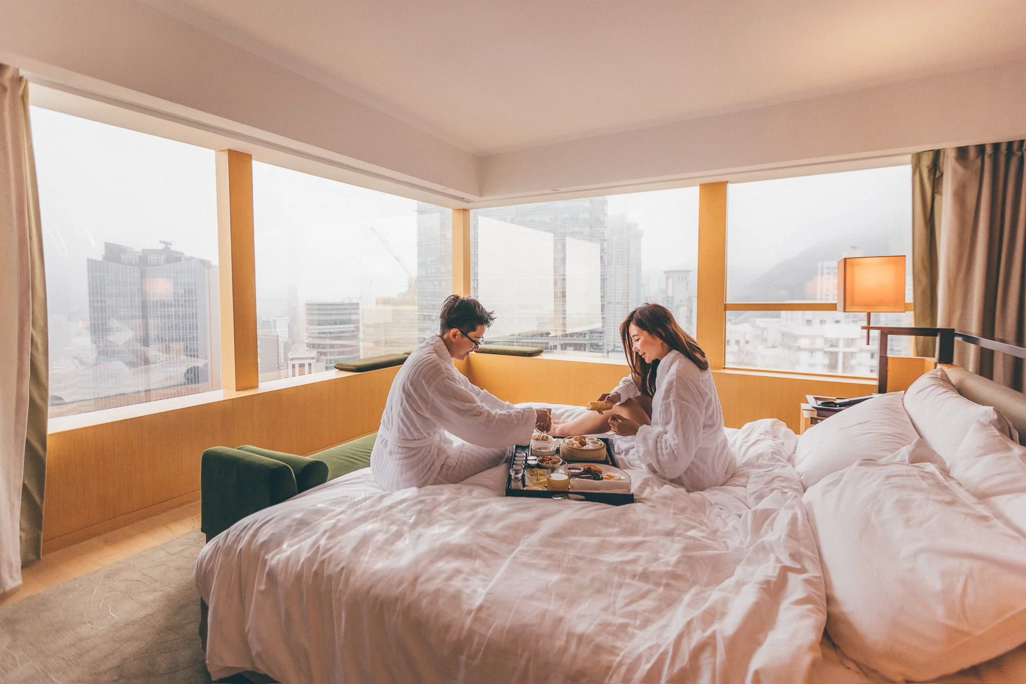 26-family-breakfast-lifestyle-in-a-guest-room.jpg