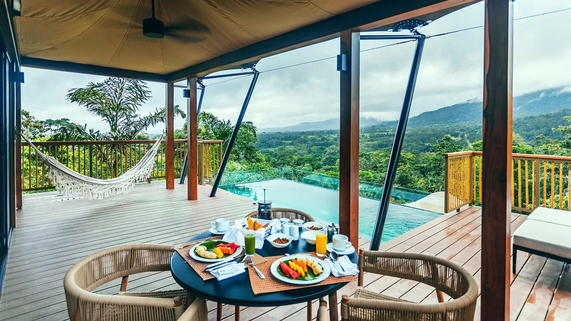 39-breakfast-on-a-private-terrace.jpg
