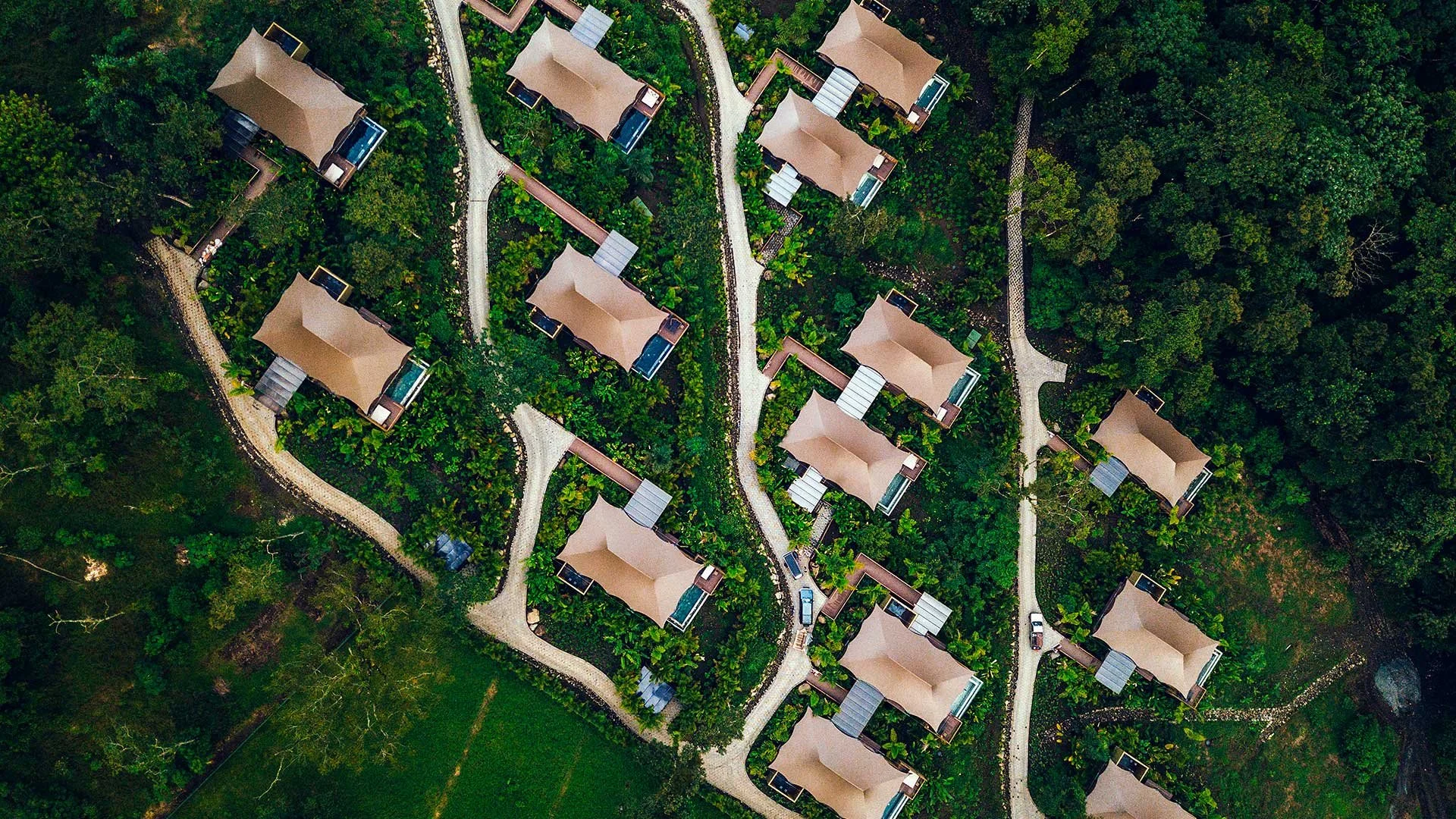04-aerial-layout-of-the-hillside-camp.jpg