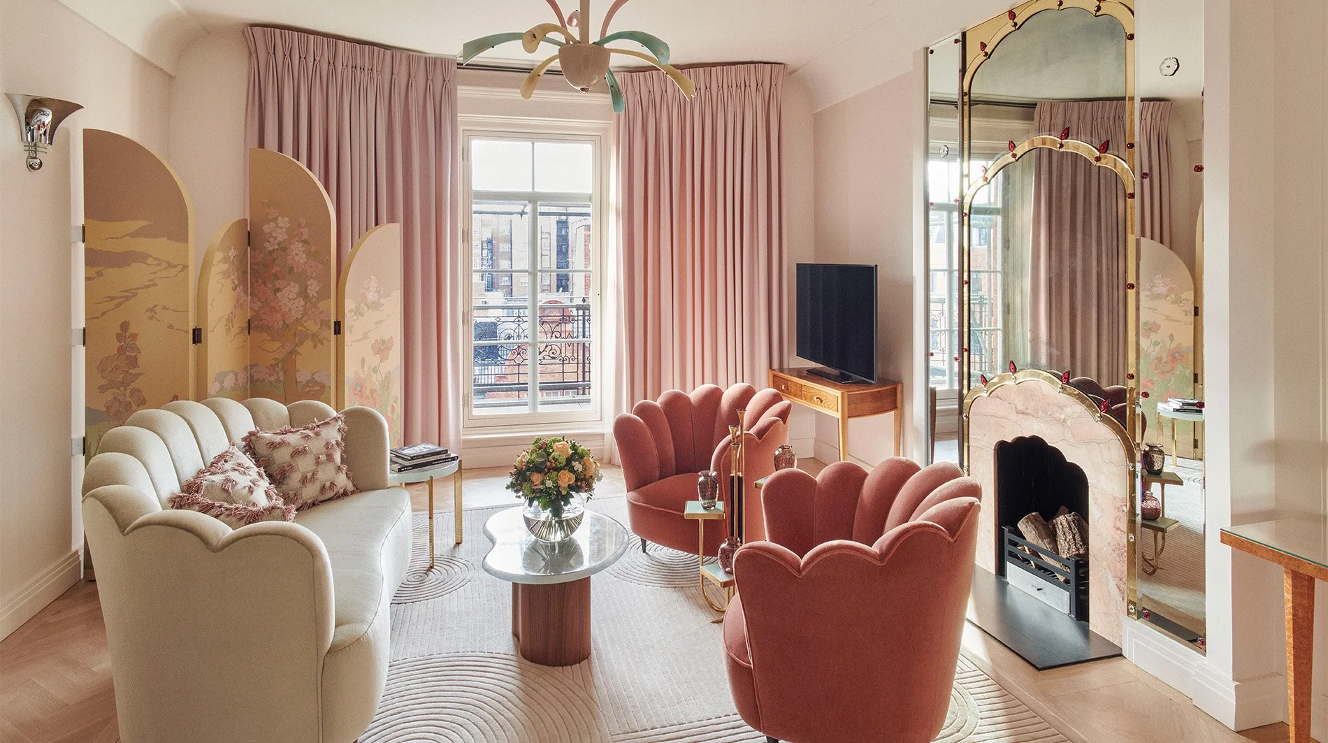 claridges-mayfair-terrace-suiteyyy.jpg