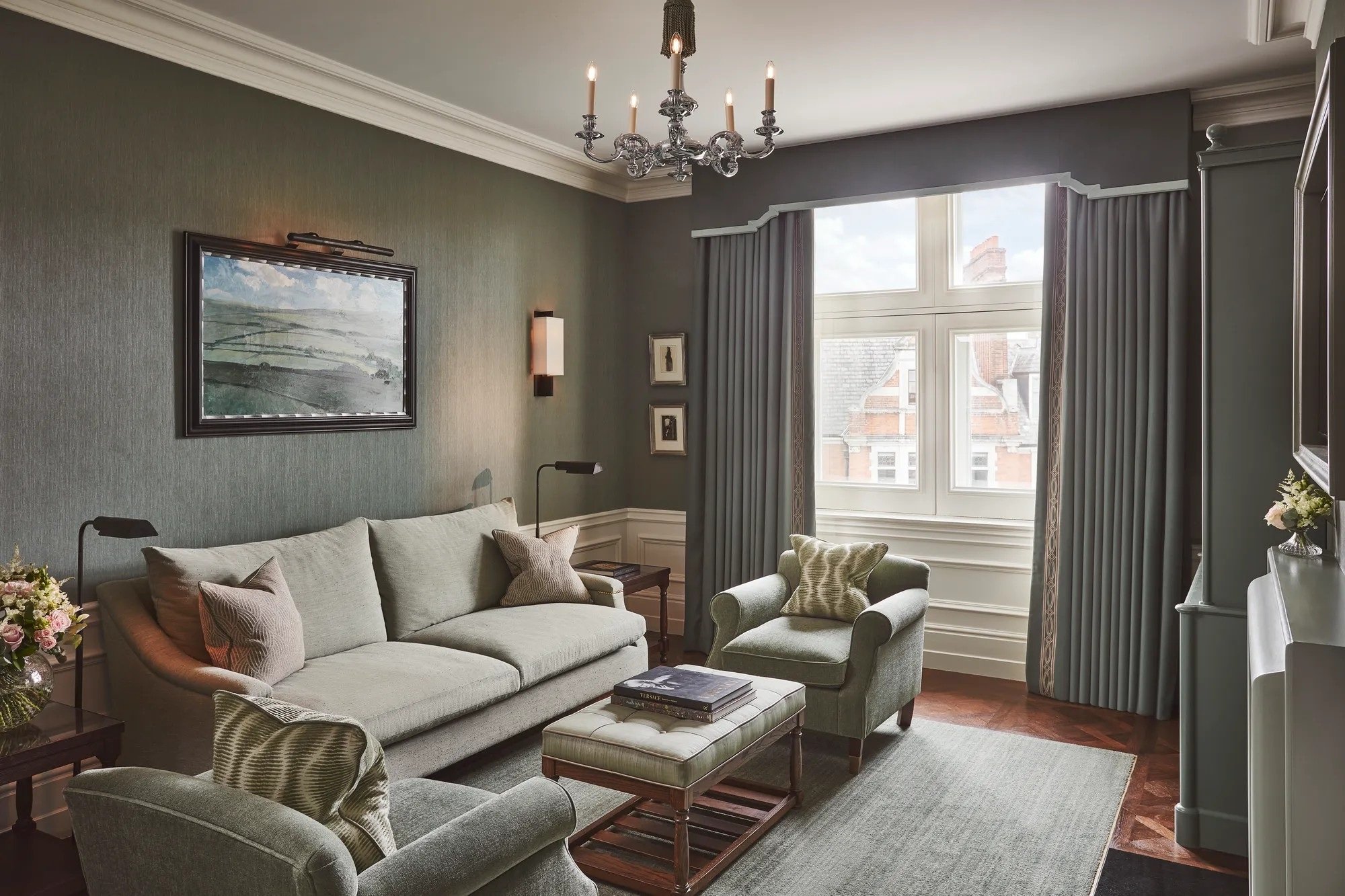 15-coburg-suite-sitting-room.jpg
