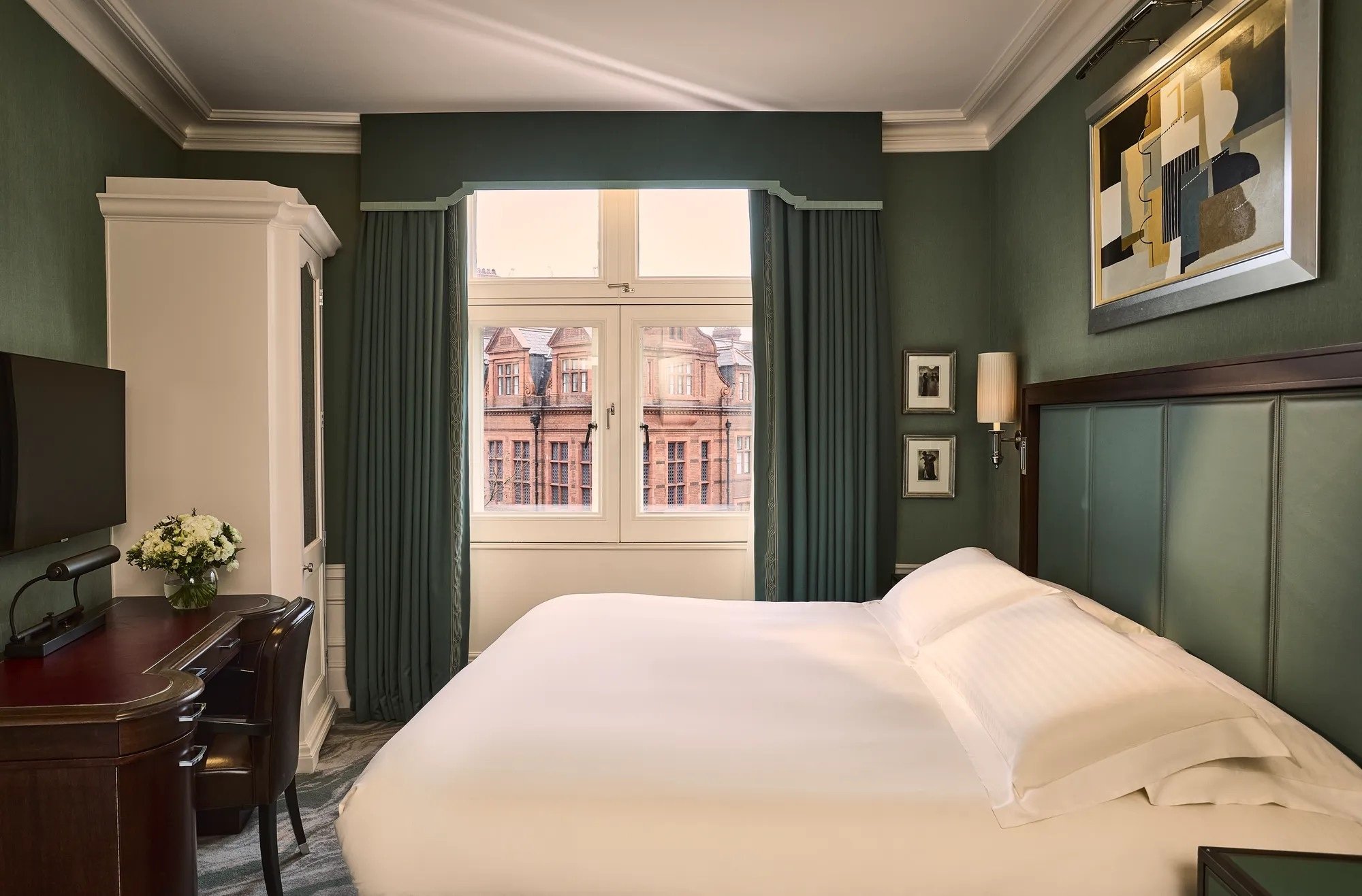 08-superior-room.jpg