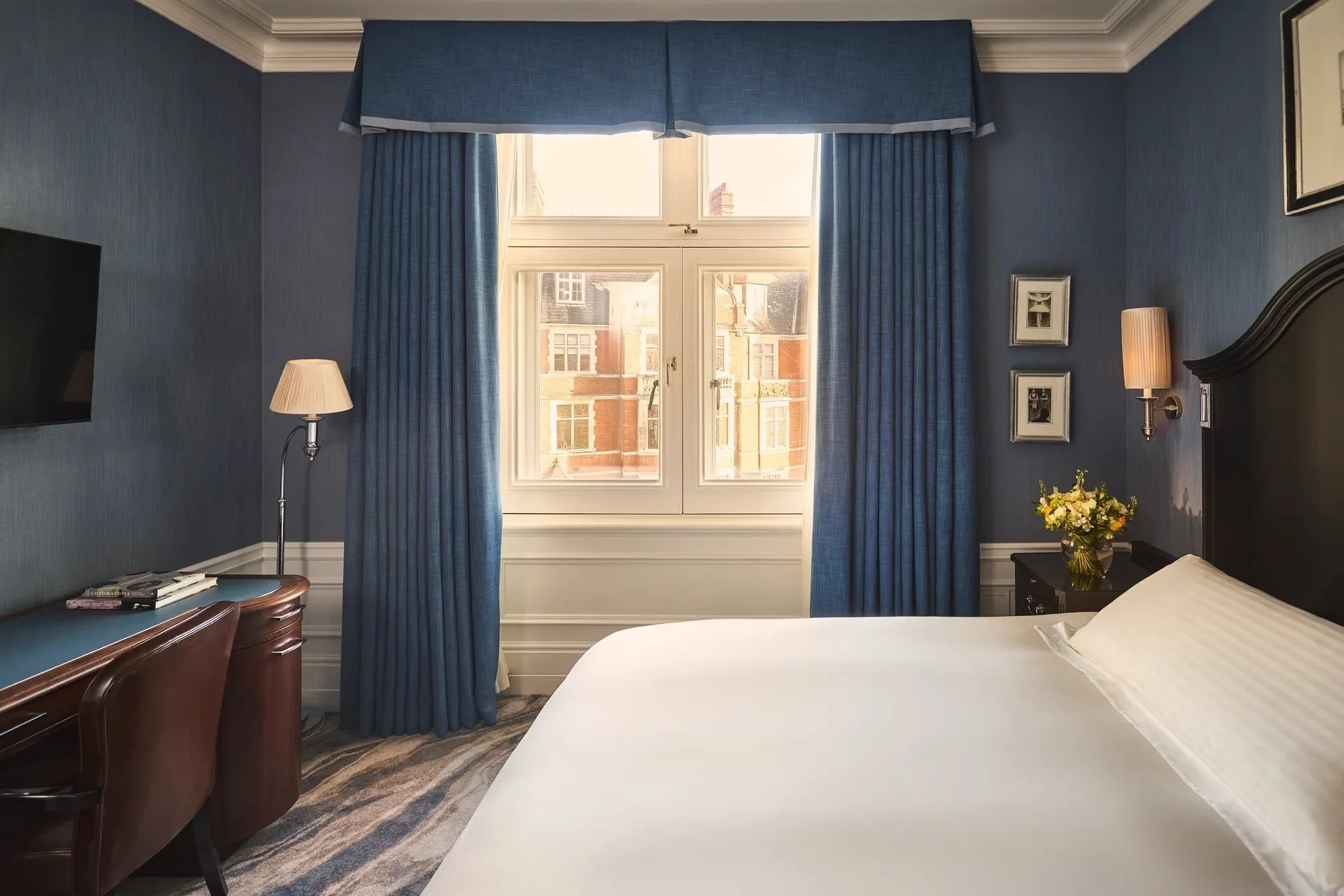 06-superior-single-room.jpg