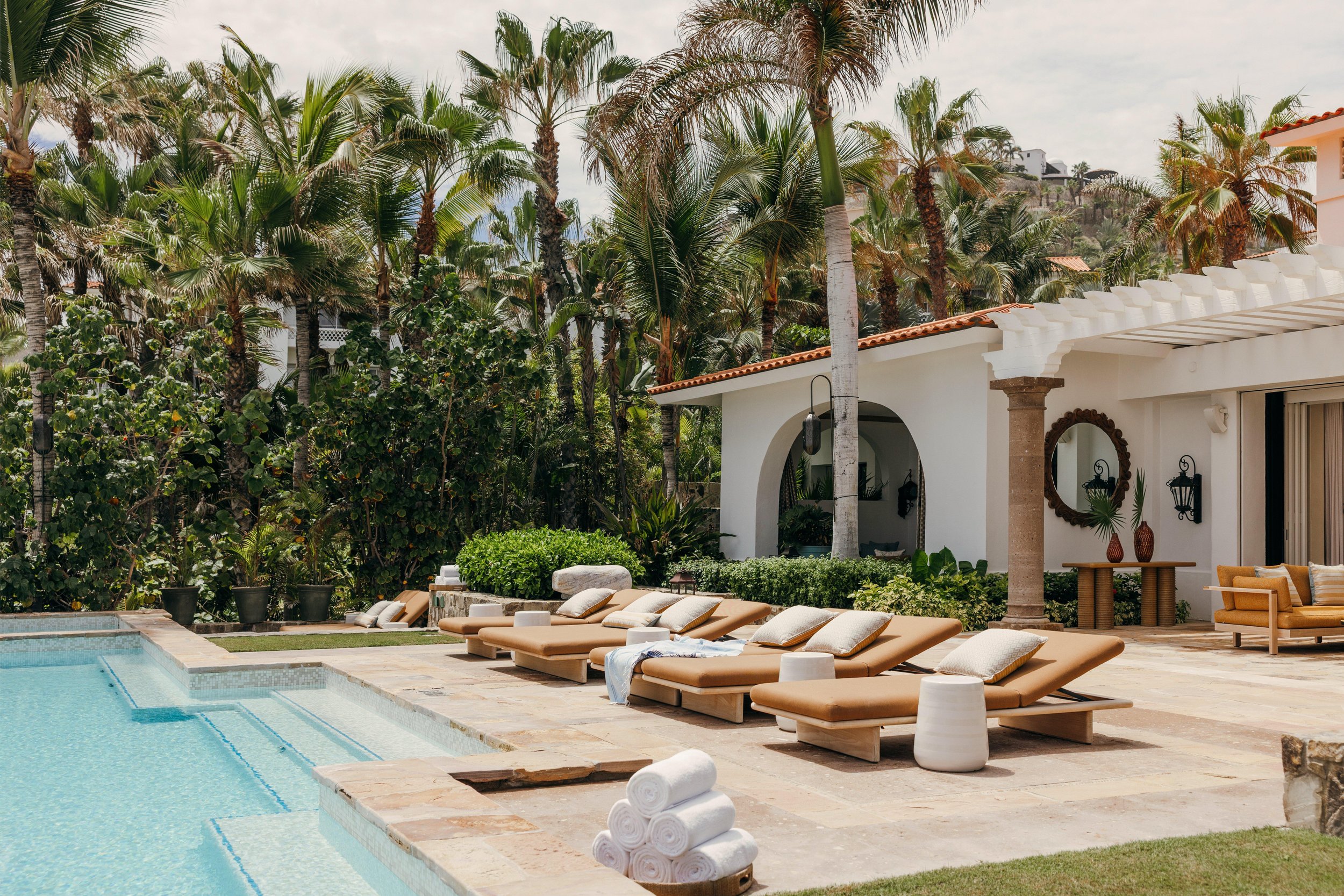 20-villa-cortez-pool-and-terrace.jpg