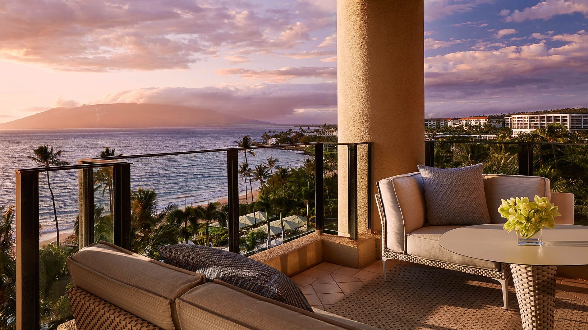 000574-01-Sunset-View-Four-Seasons-Maui-at-Wailea.jpg