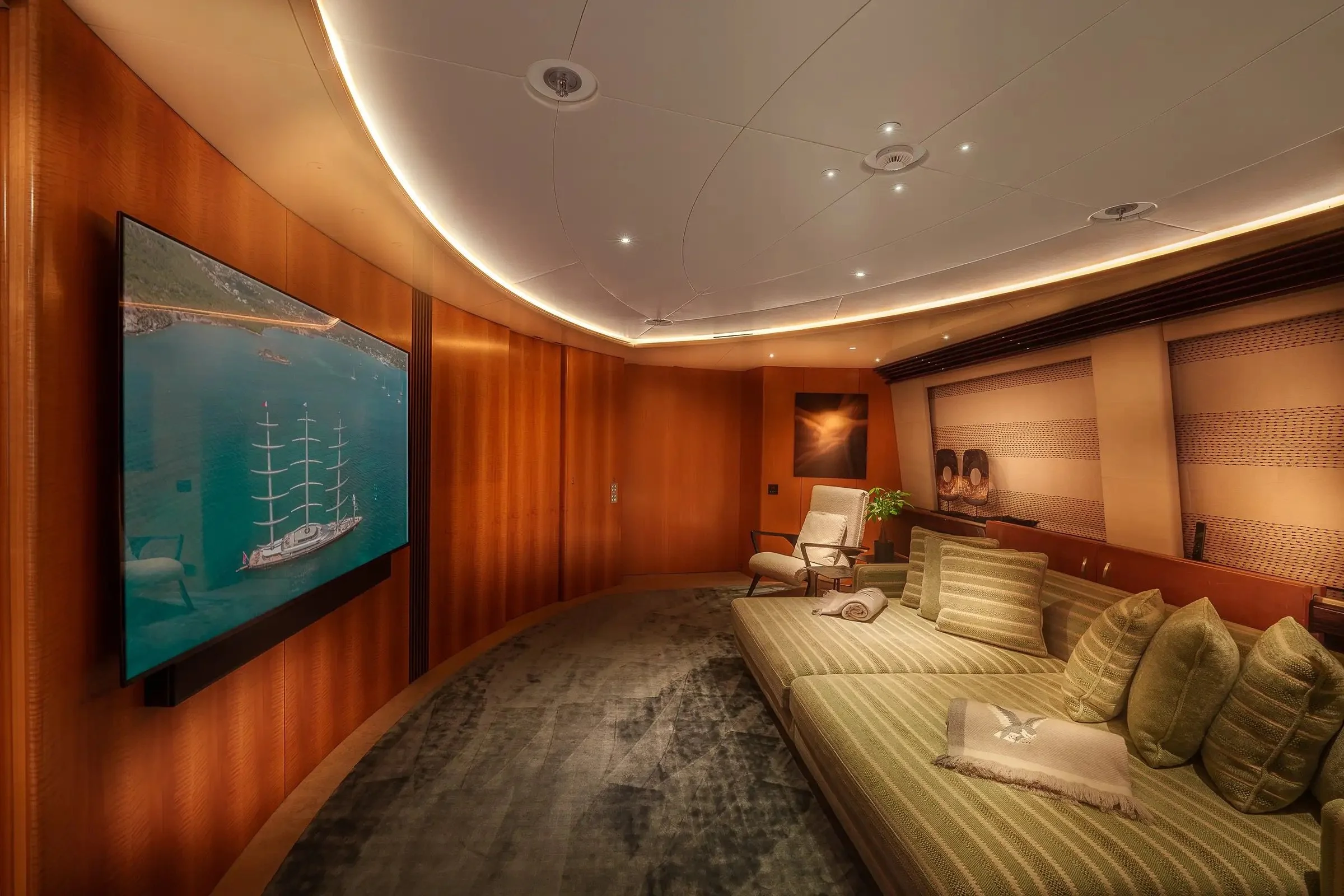 19-cinema-room.jpeg