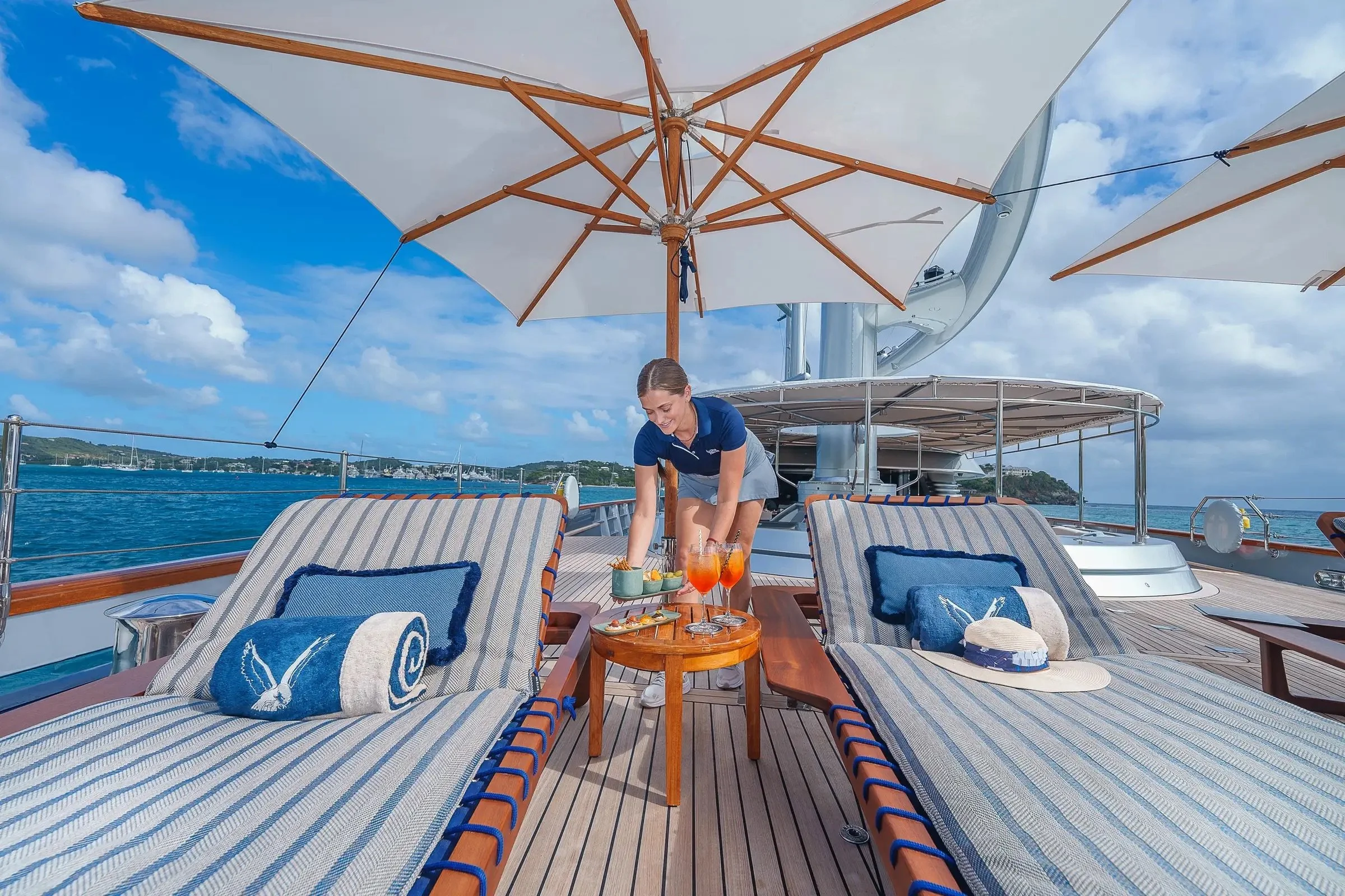 05-main-deck-aft-sunbathing-area.jpeg