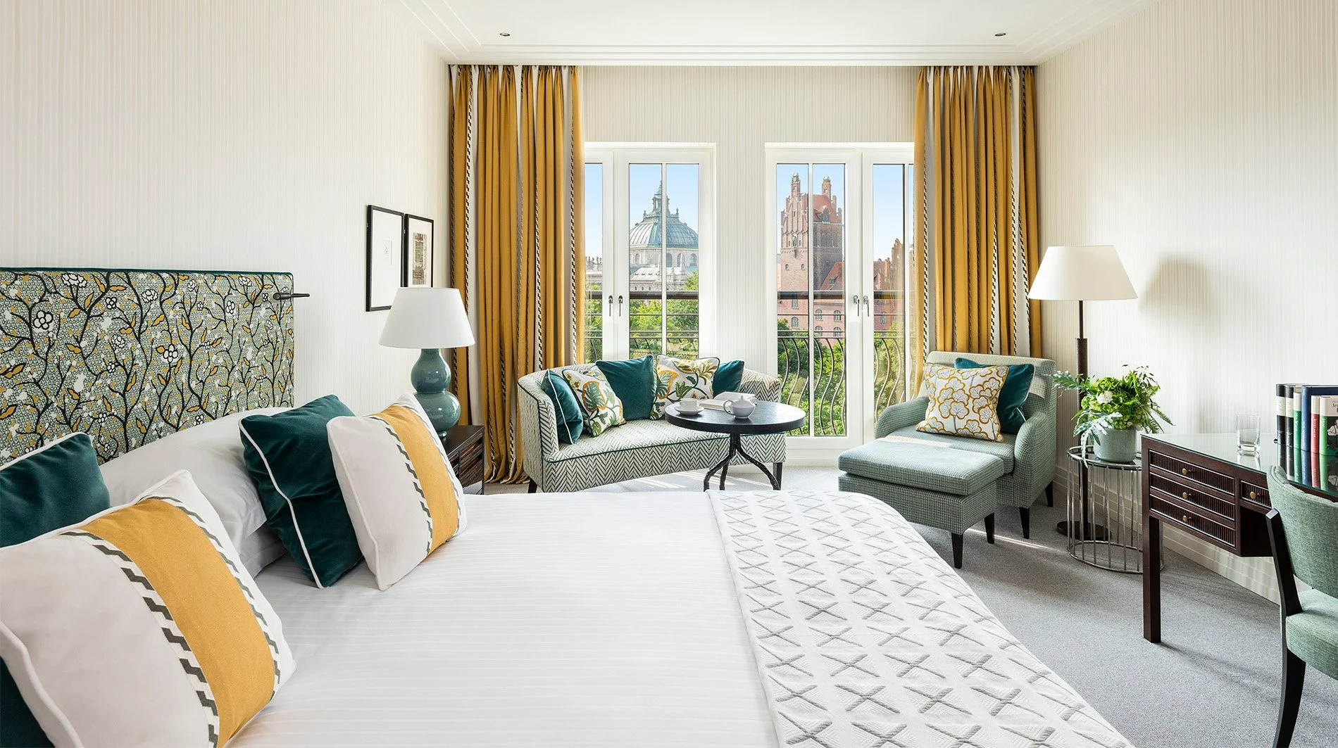 the-charles-hotel-a-rocco-forte-hotel-Deluxe-Panoramic-View-Room.jpg