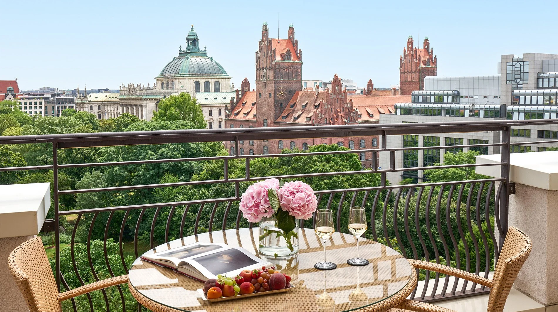 the-charles-hotel-a-rocco-forte-hotel-Forte-Family-Suite.jpg