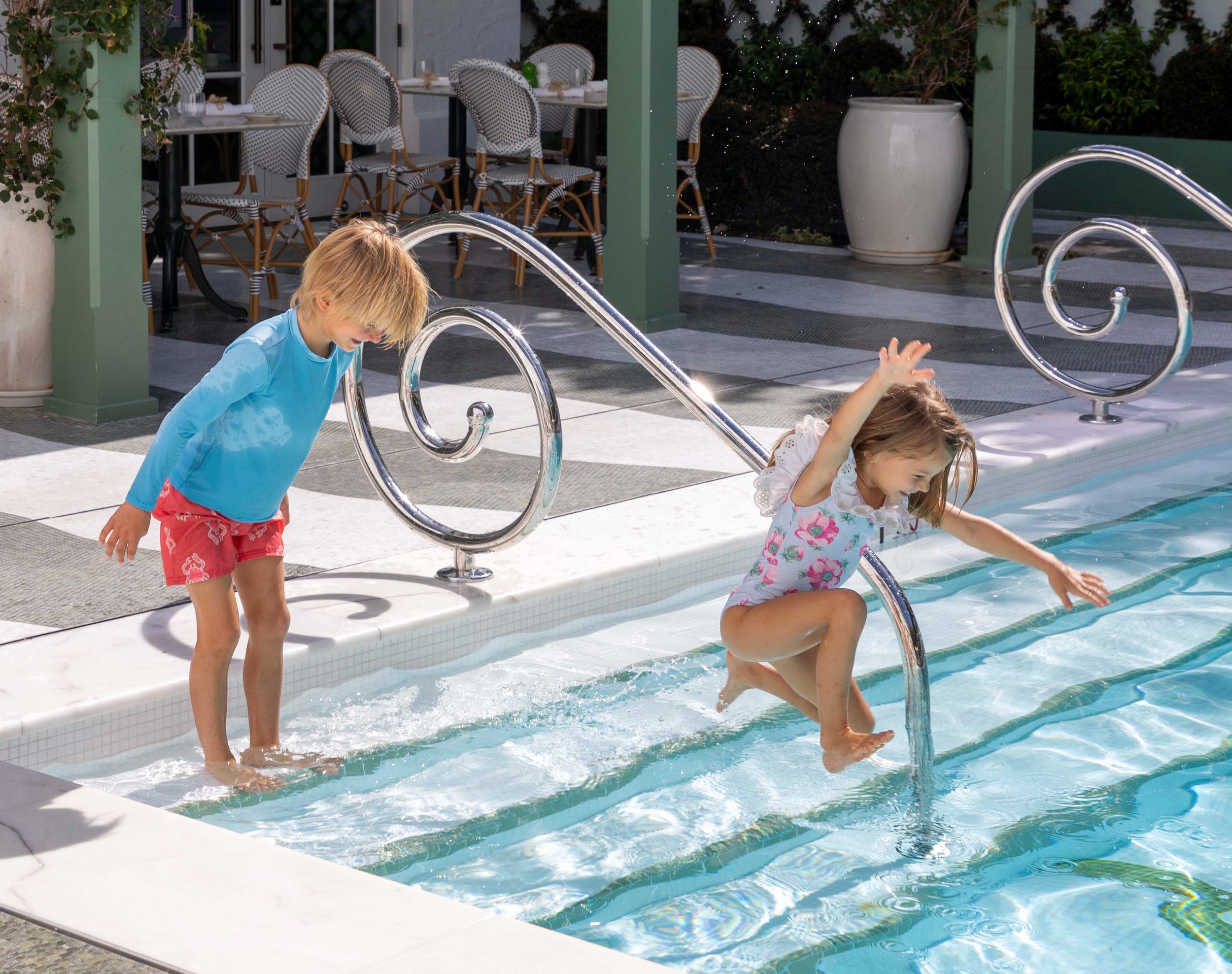34-children-at-the-hotel-swimming-pool.jpg