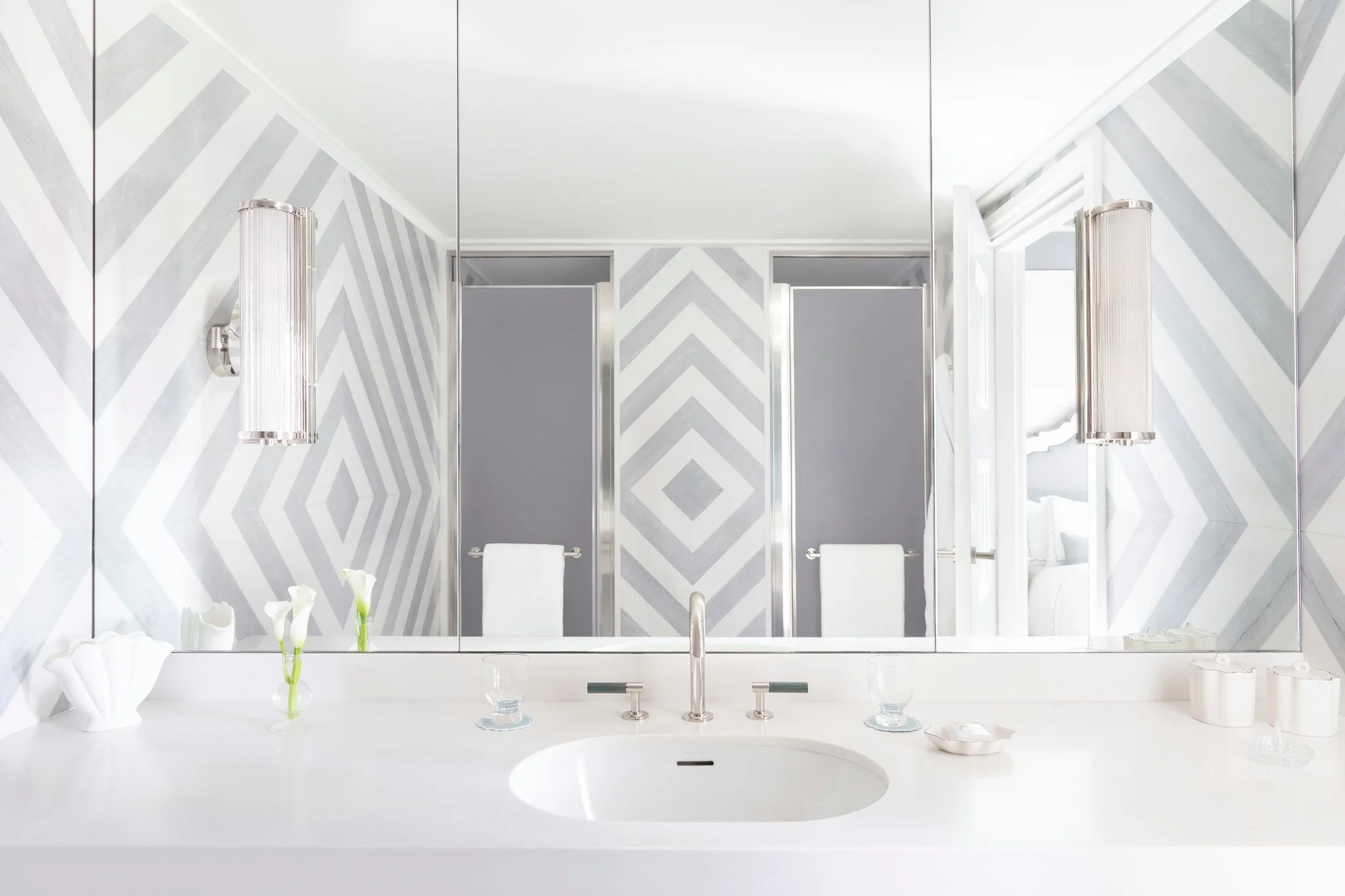 09-prestige-room-bathroom.jpg